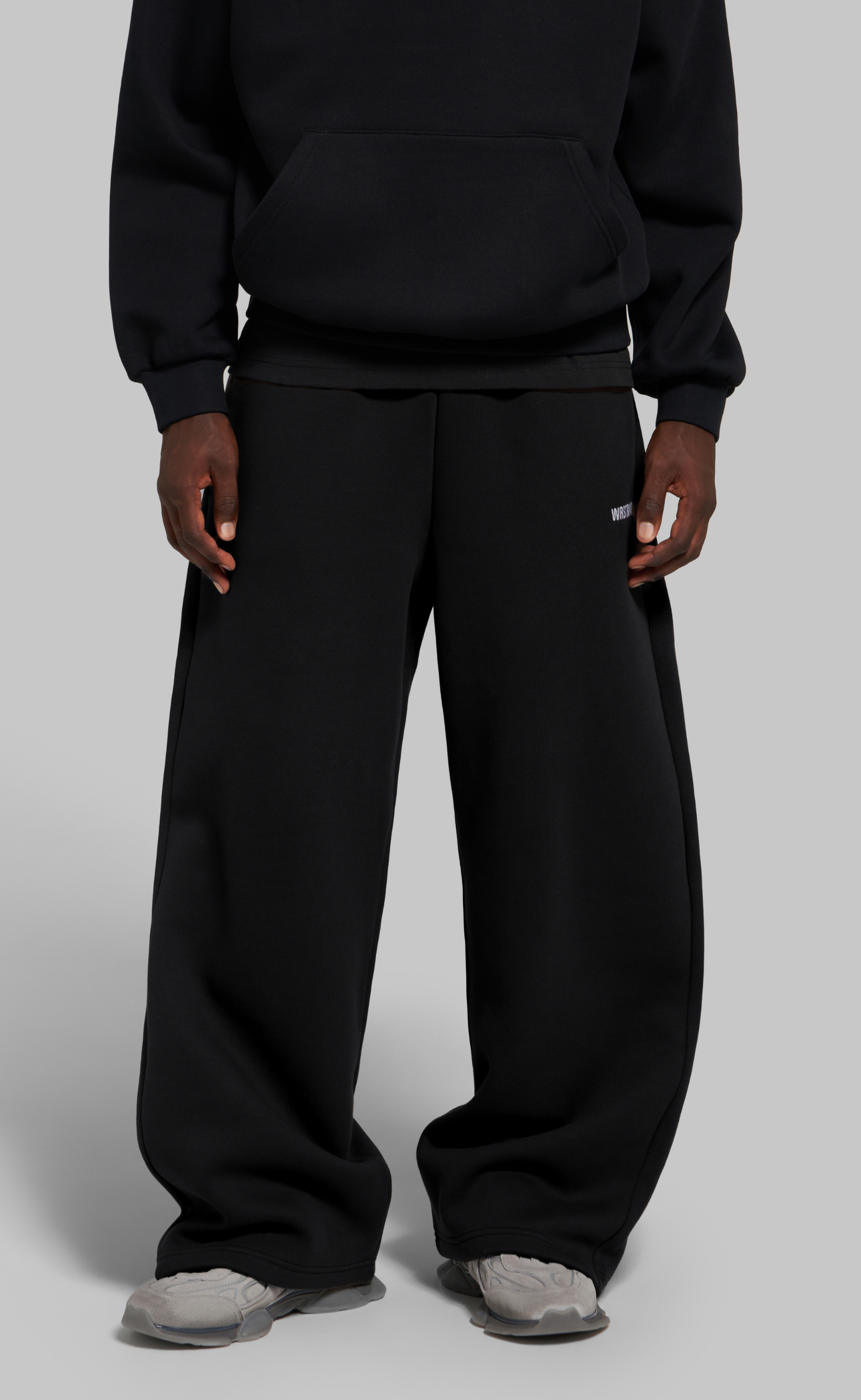 ZAYN V4 BLACK SWEATPANTS