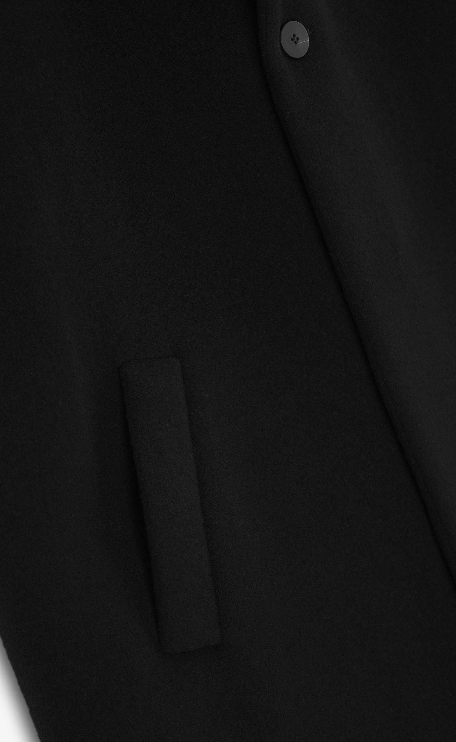 RELAXED BLACK COAT
