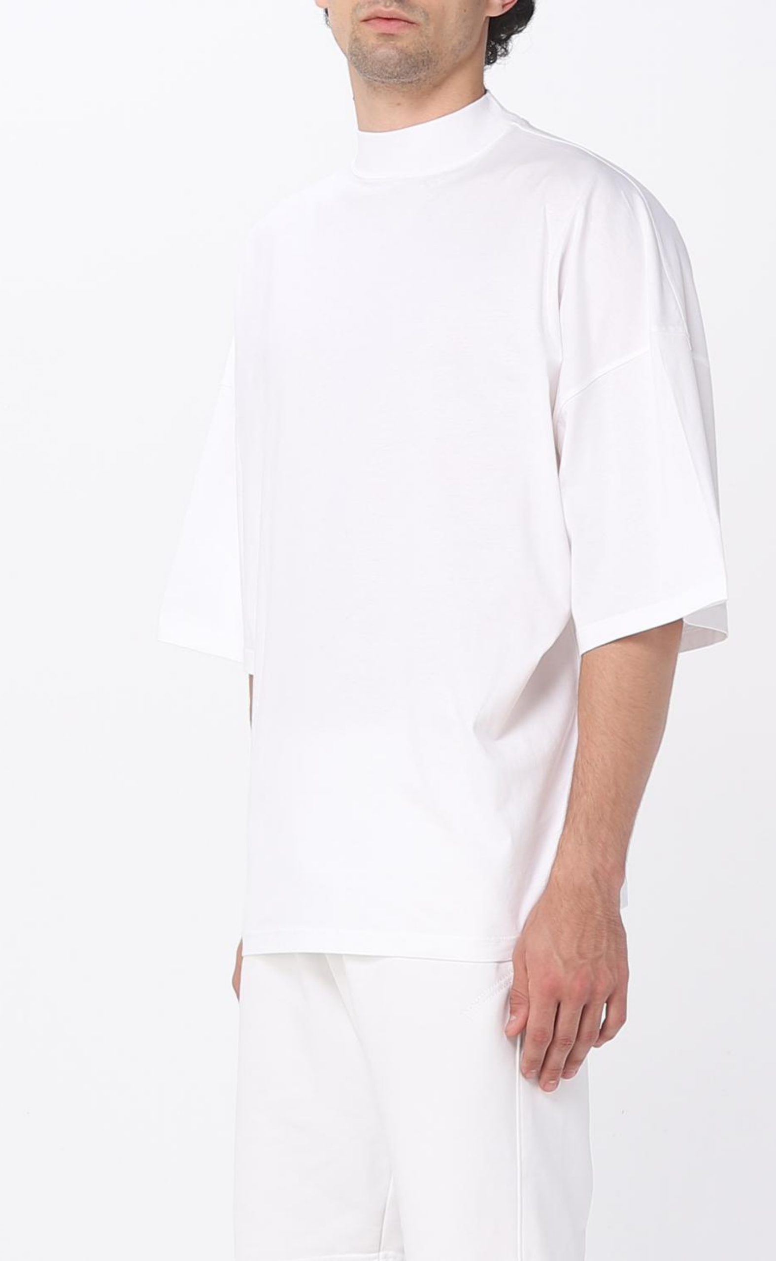 MOCK NECK WHITE T-SHIRT