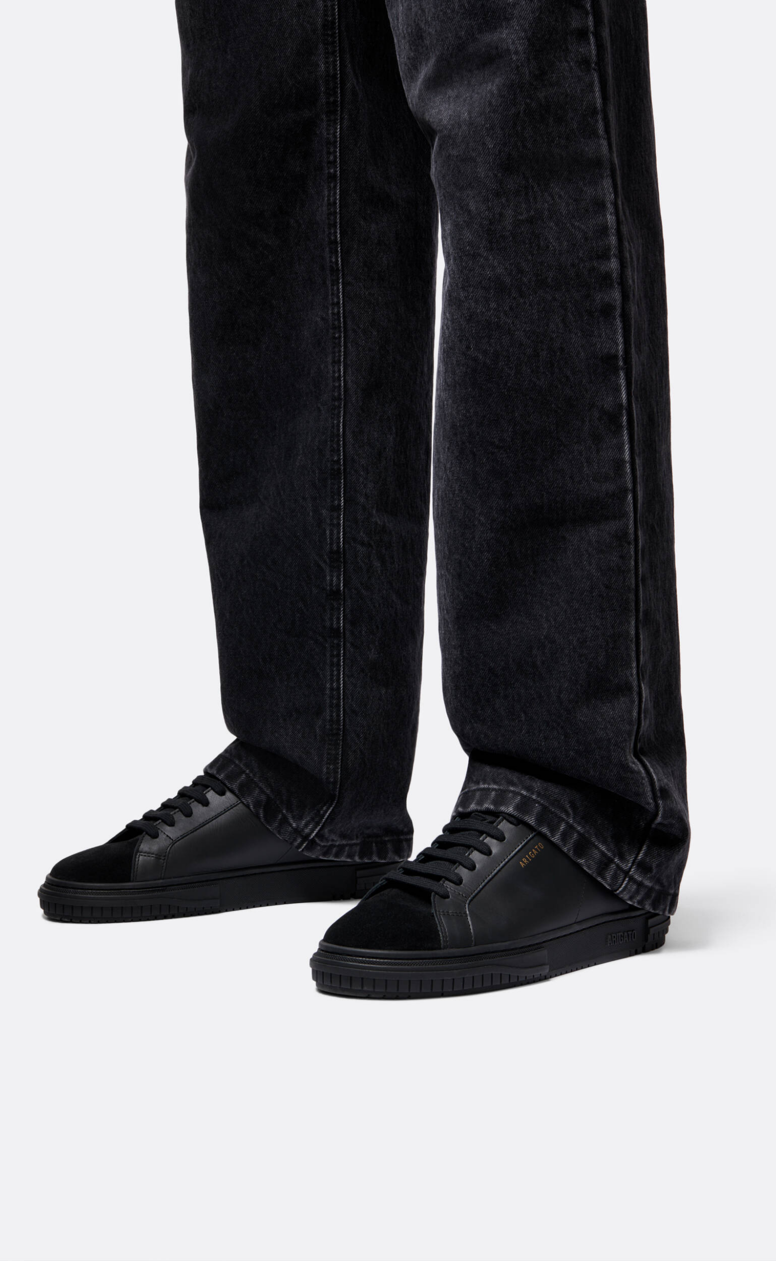 ATLAS BLACK SNEAKER