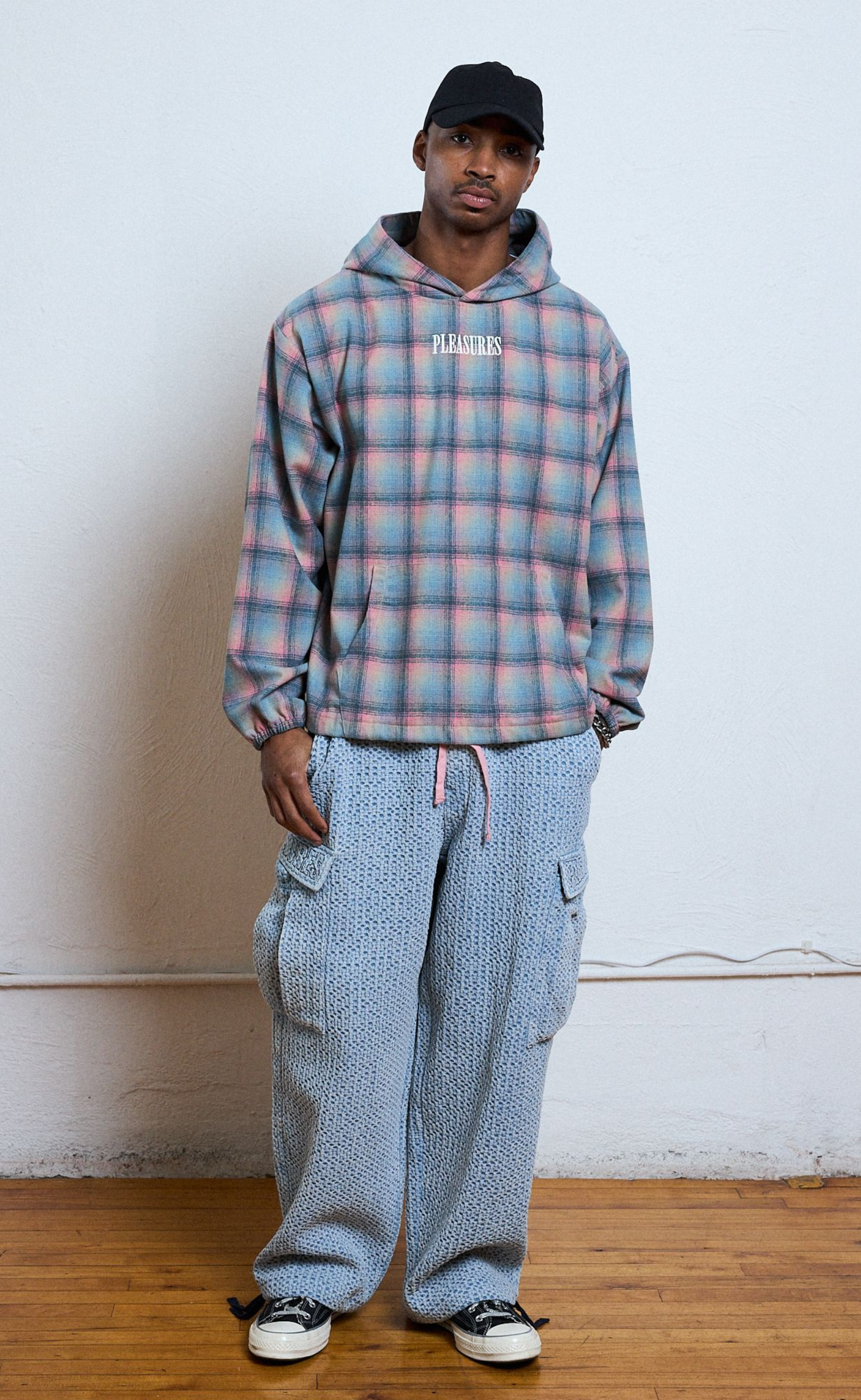 KNITTED INDIGO CARGO INDIGO PANTS