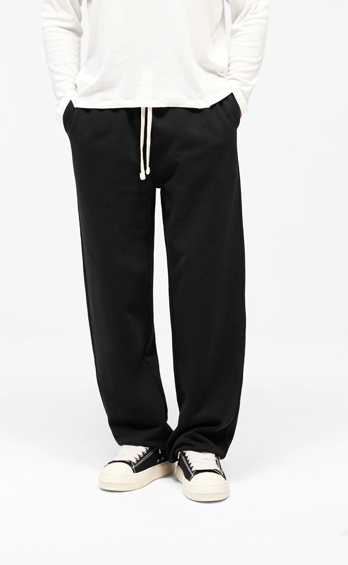 INITIAL WIDE LEG CUFFED JET BLACK SWEATPANTS