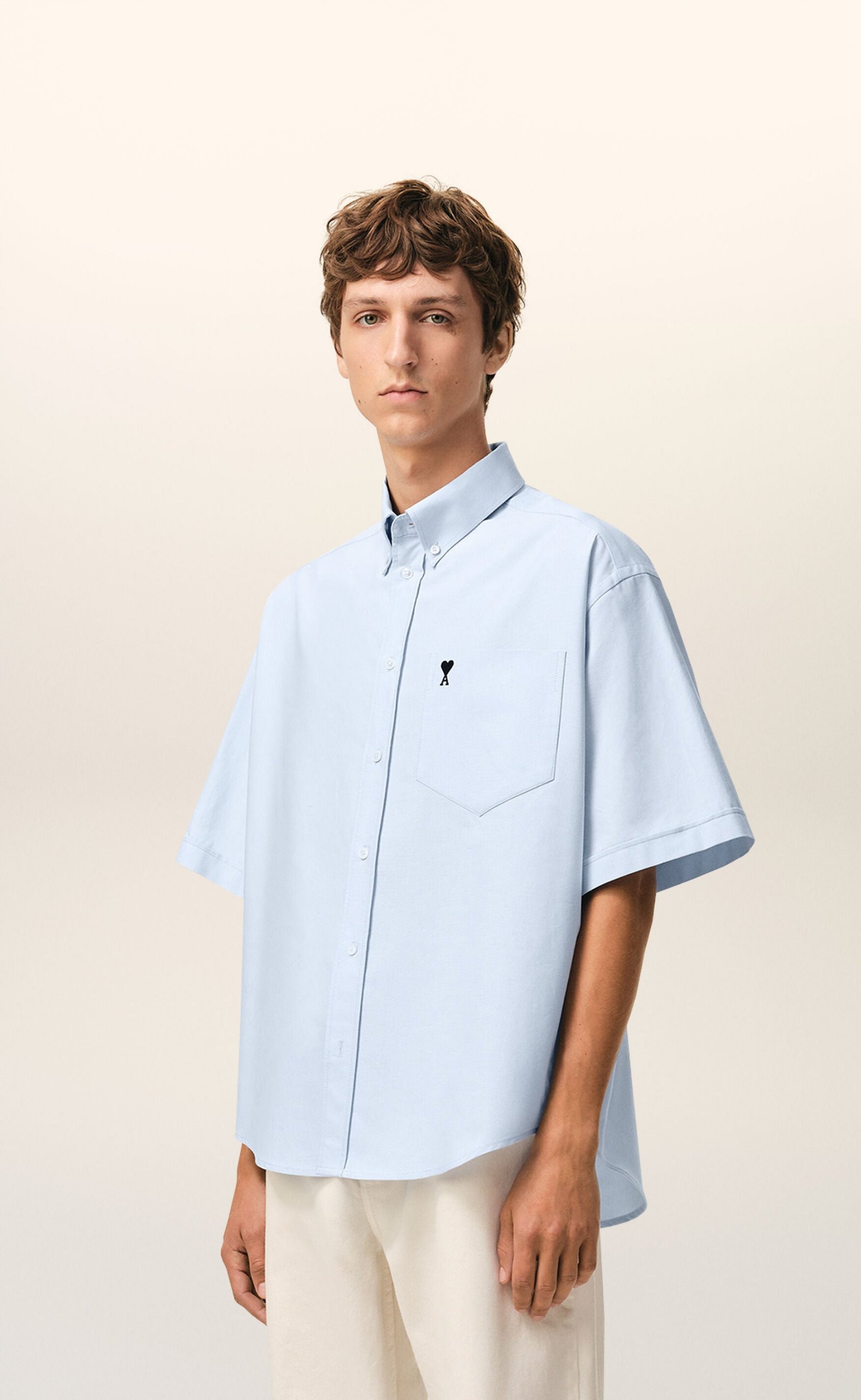 BOXY EMBROIDERED AMI DE COEUR SHORT SLEEVE LIGHT BLUE SHIRT