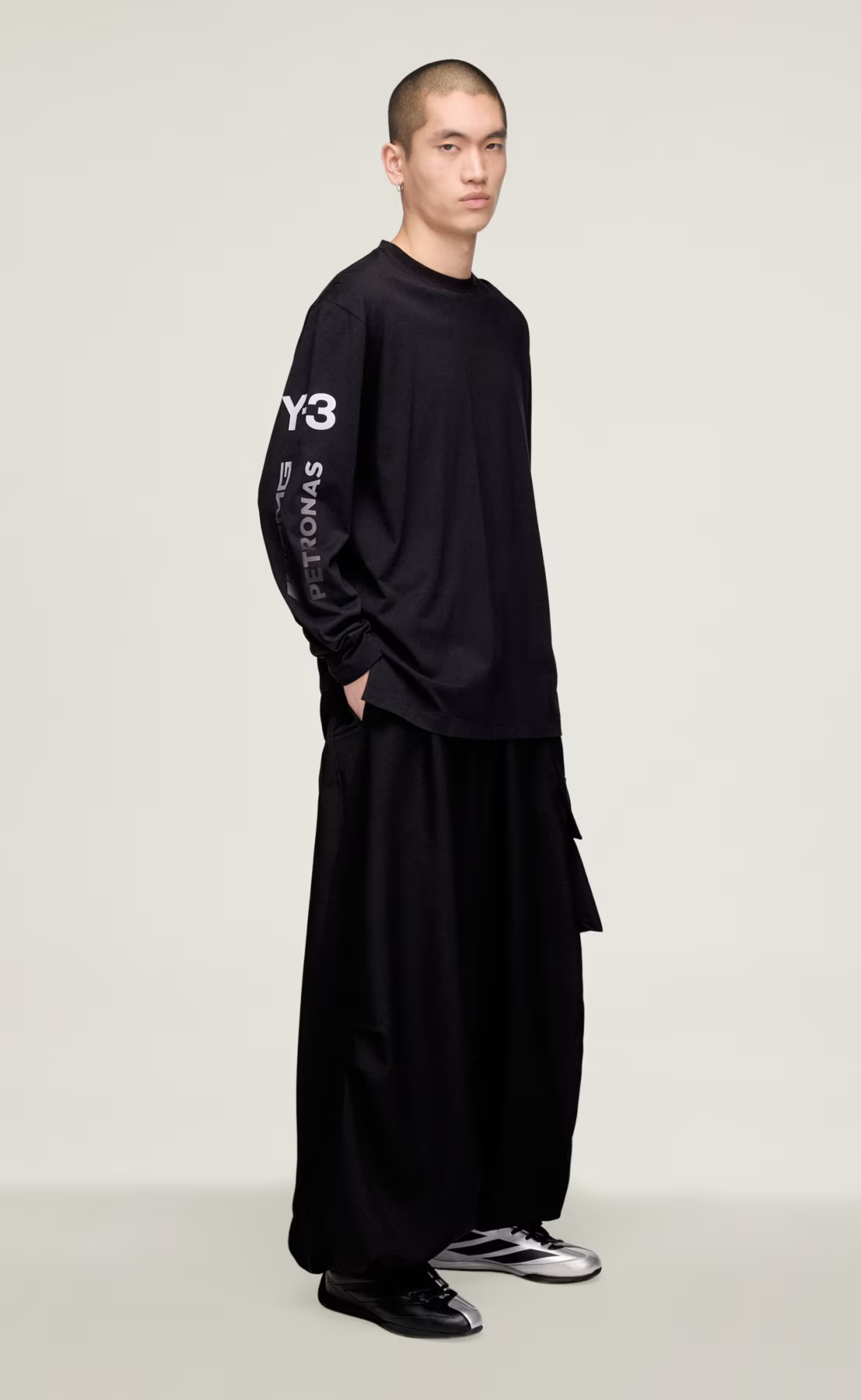 F1 MERCEDES CHAOS BLACK LONGSLEEVE