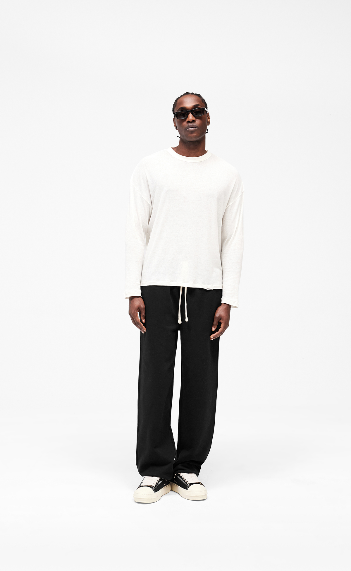 INITIAL WIDE LEG CUFFED JET BLACK SWEATPANTS