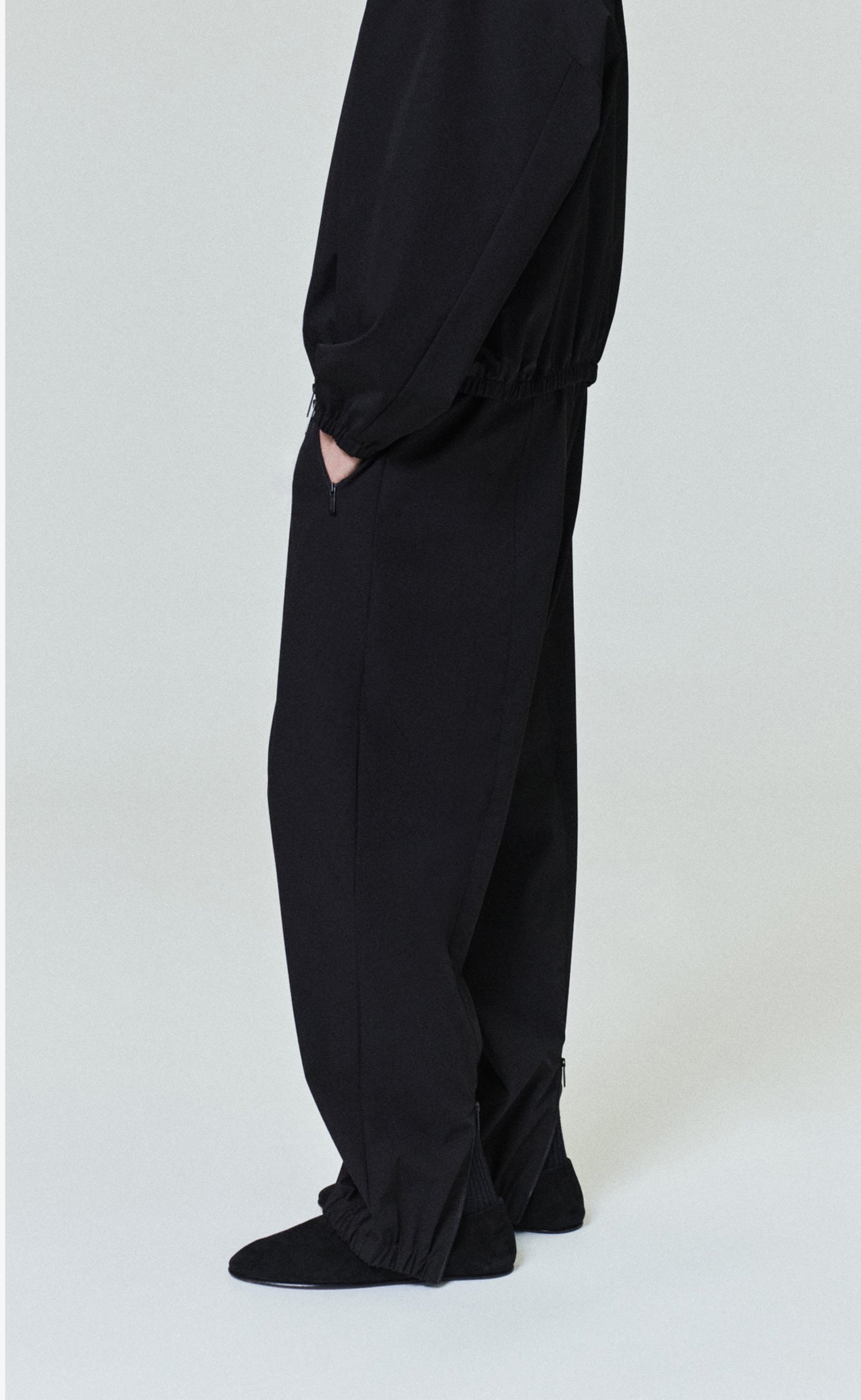TRACK BLACK PANTS