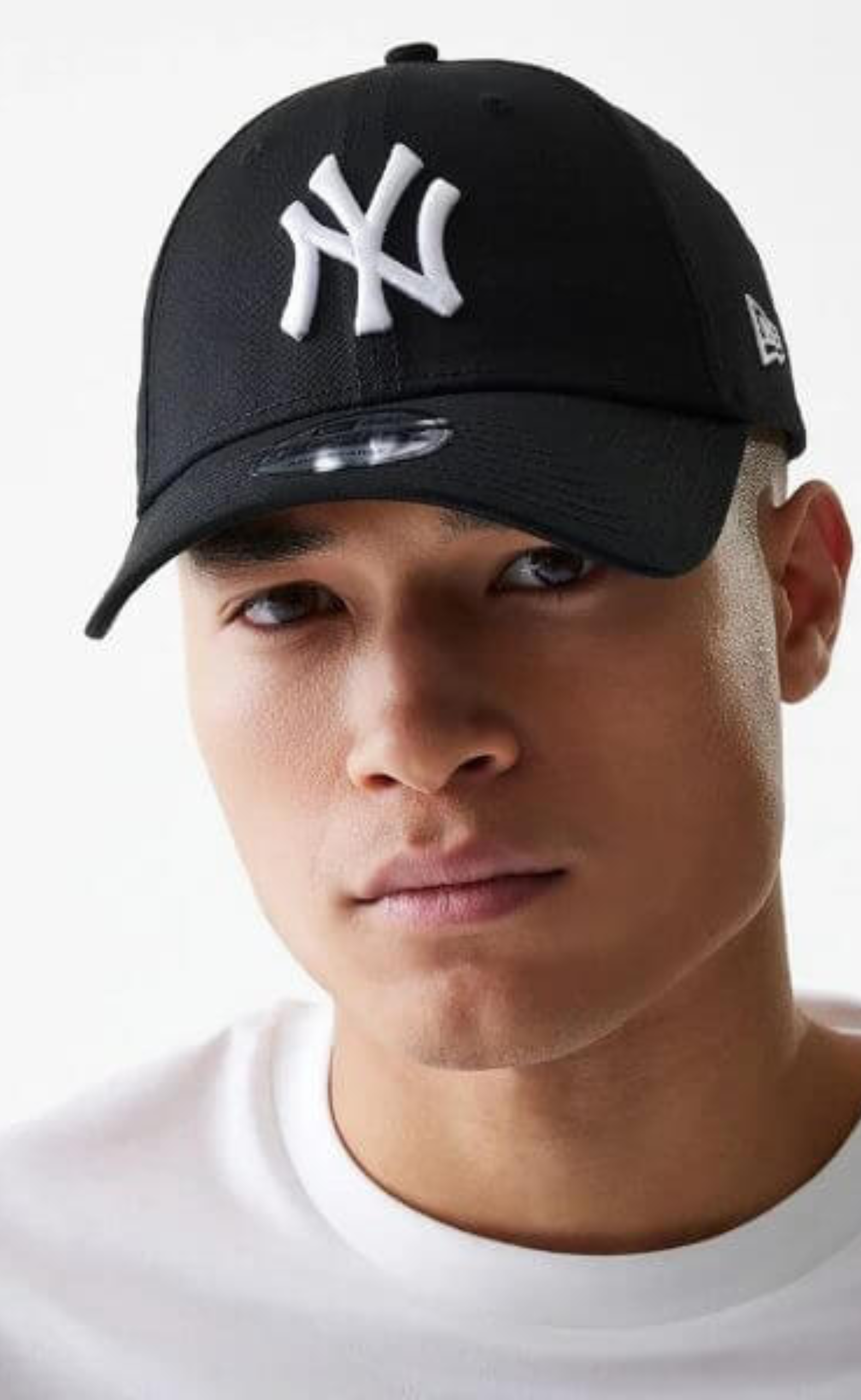 NEW YORK YANKEES LEAGUE ESSENTIAL 9FORTY BLACK WHITE HAT