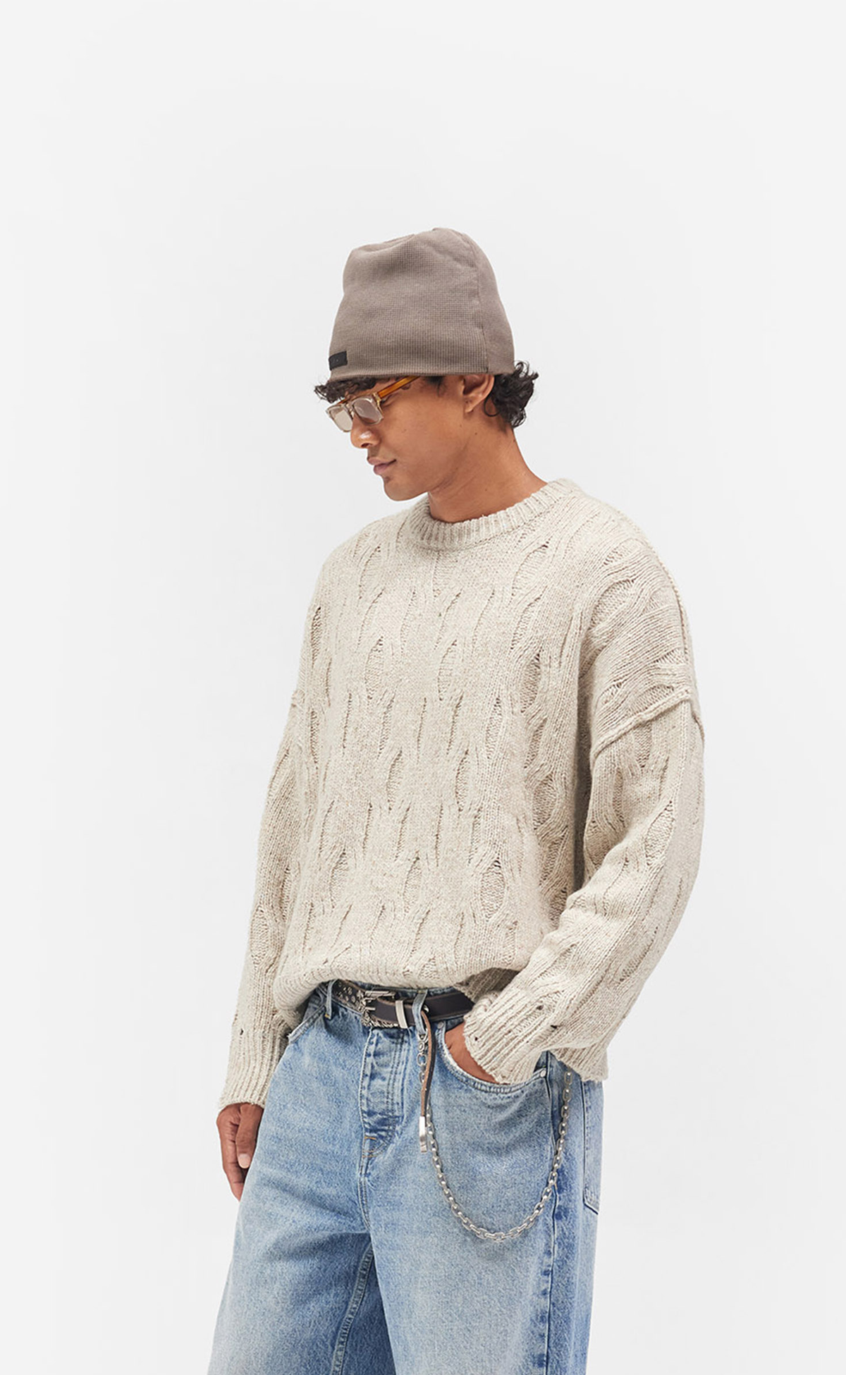 DISTRESS KNIT TAUPE SWEATER