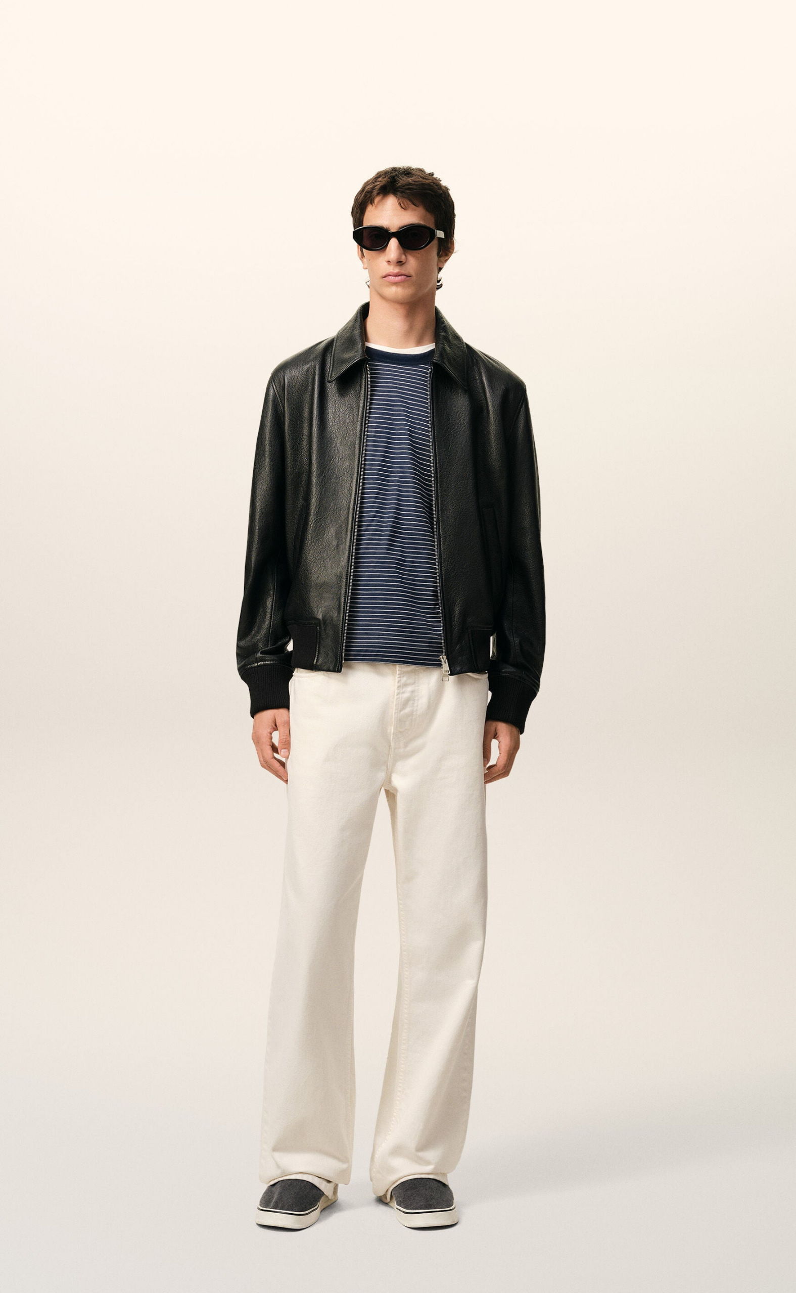 LAMB LEATHER ZIPPED BLACK JACKET