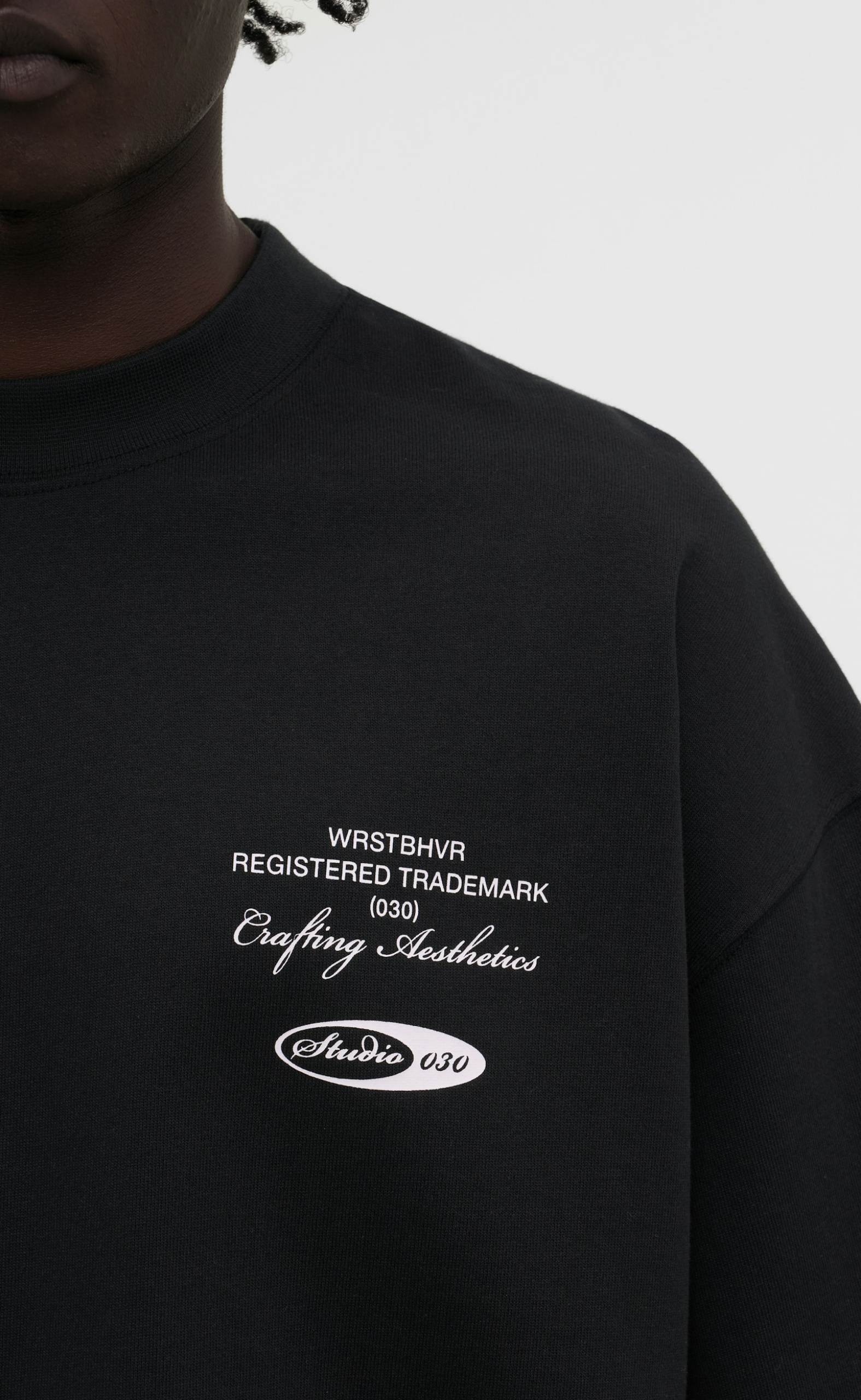STUDIO V13 JET BLACK T-SHIRT
