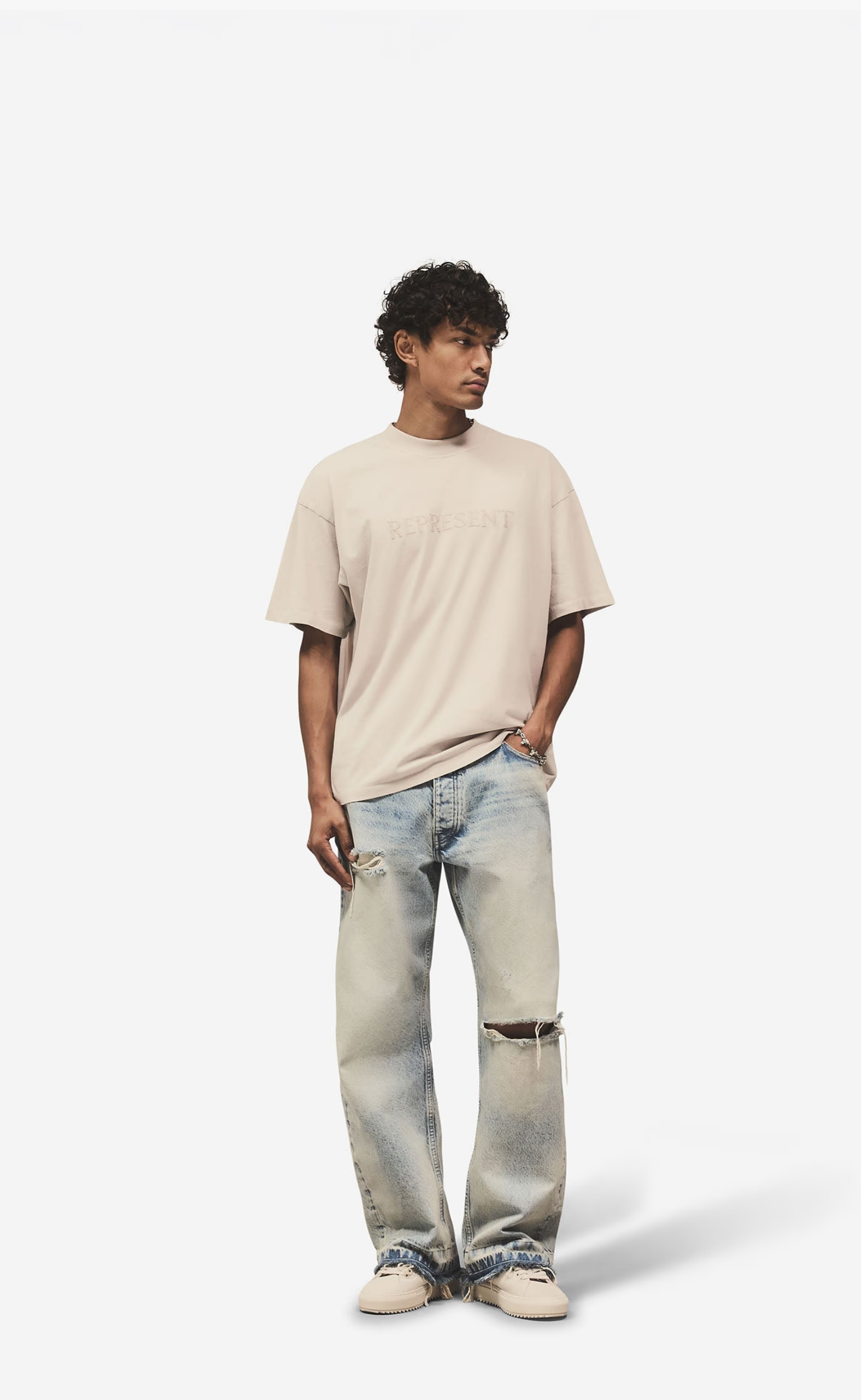 EMBROIDERED SERIF LOGO CONCRETE T-SHIRT