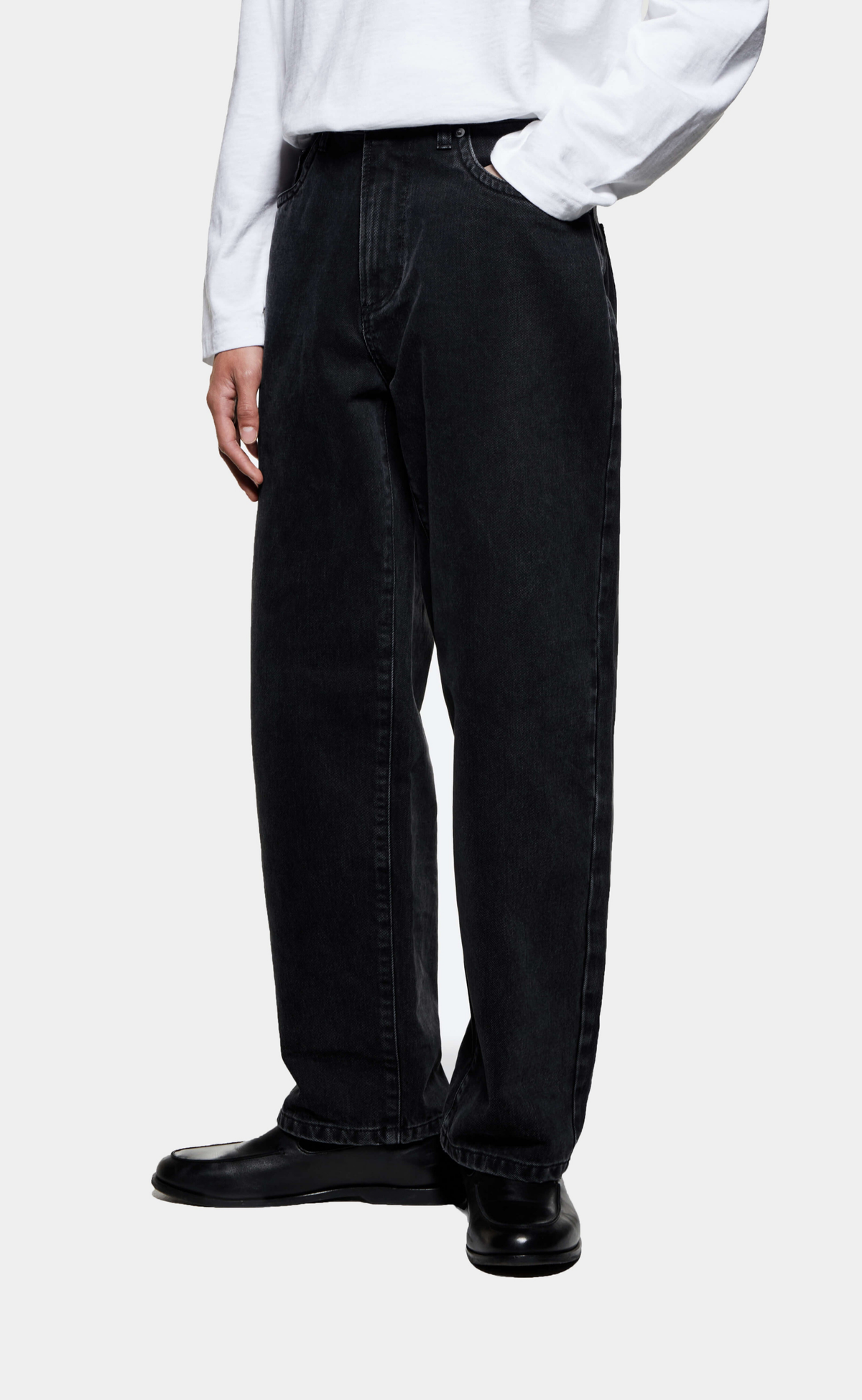 DENIM CLASSIC BLACK WASH JEANS