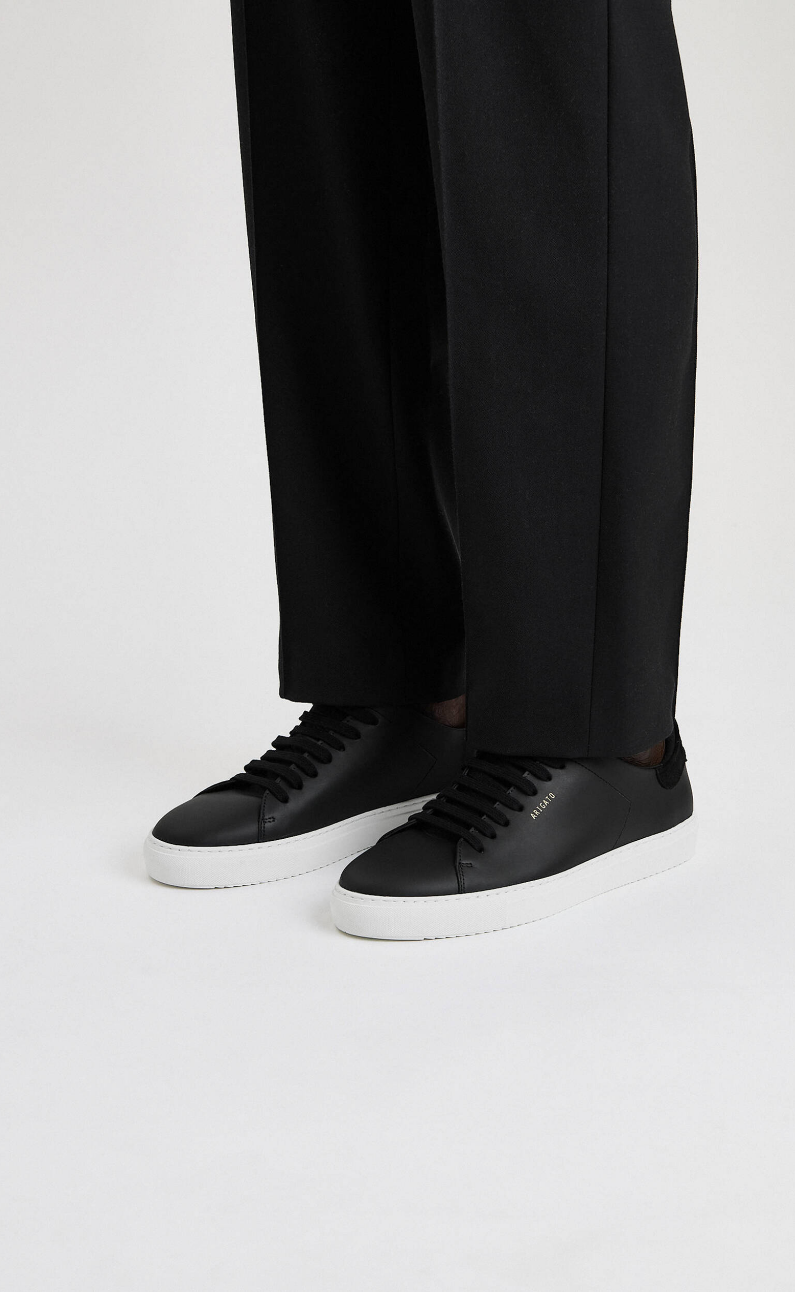 CLEAN 90 BLACK SNEAKER