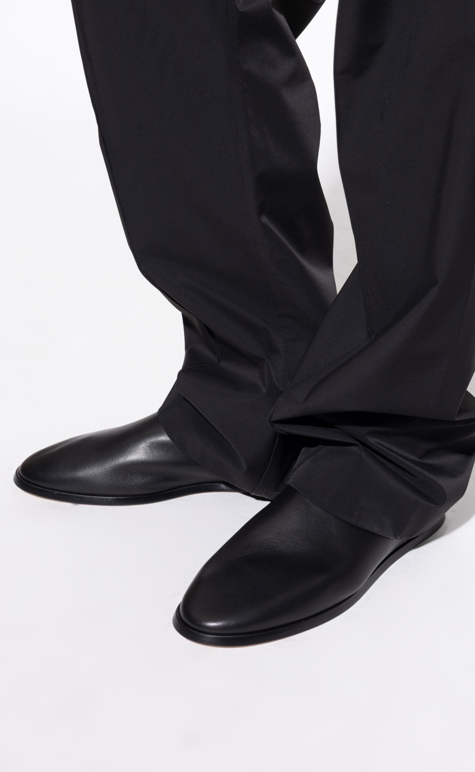 NAPPA BLACK SLIPPERS