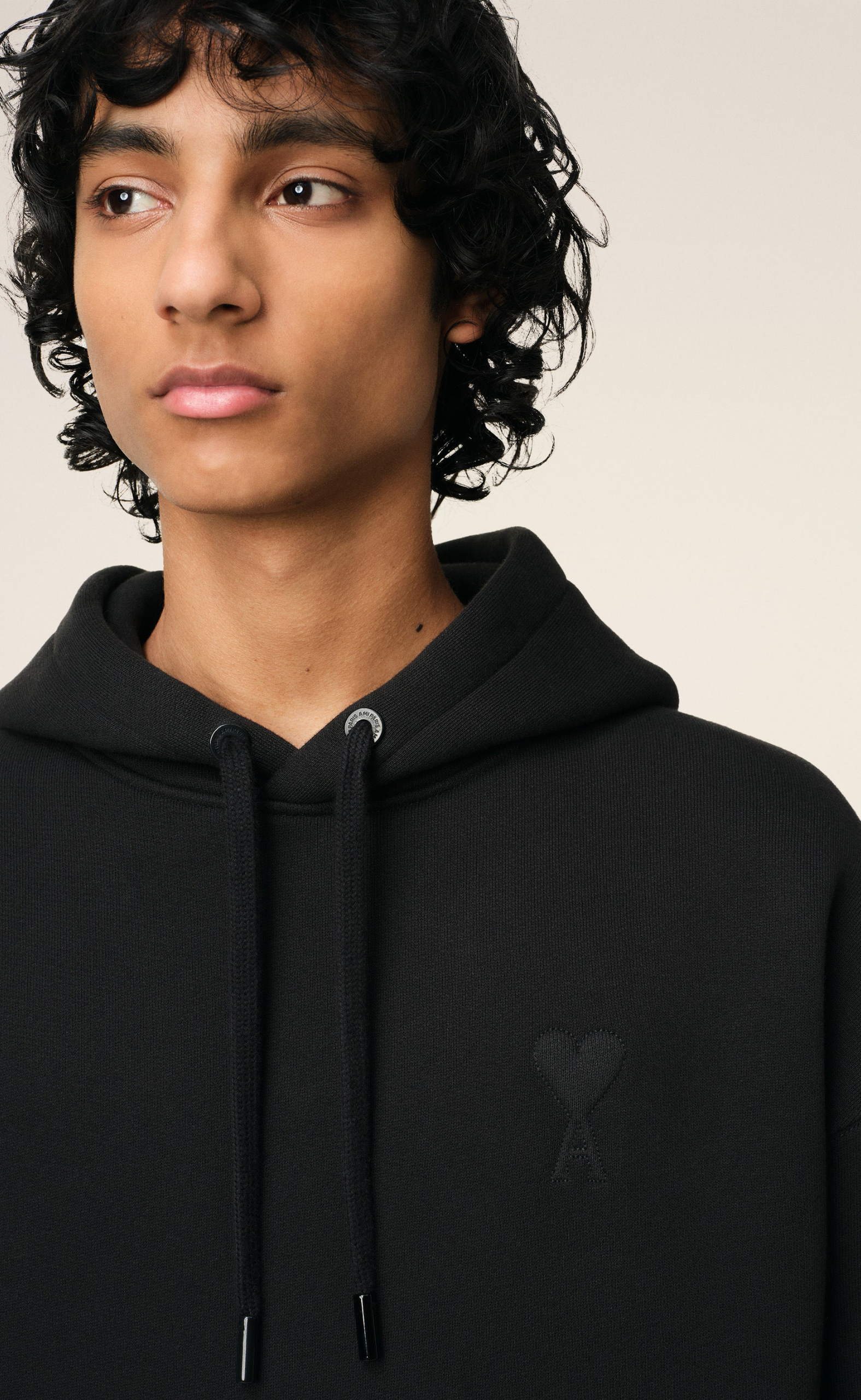 SMALL EMBOSSED AMI DE COEUR BLACK HOODIE