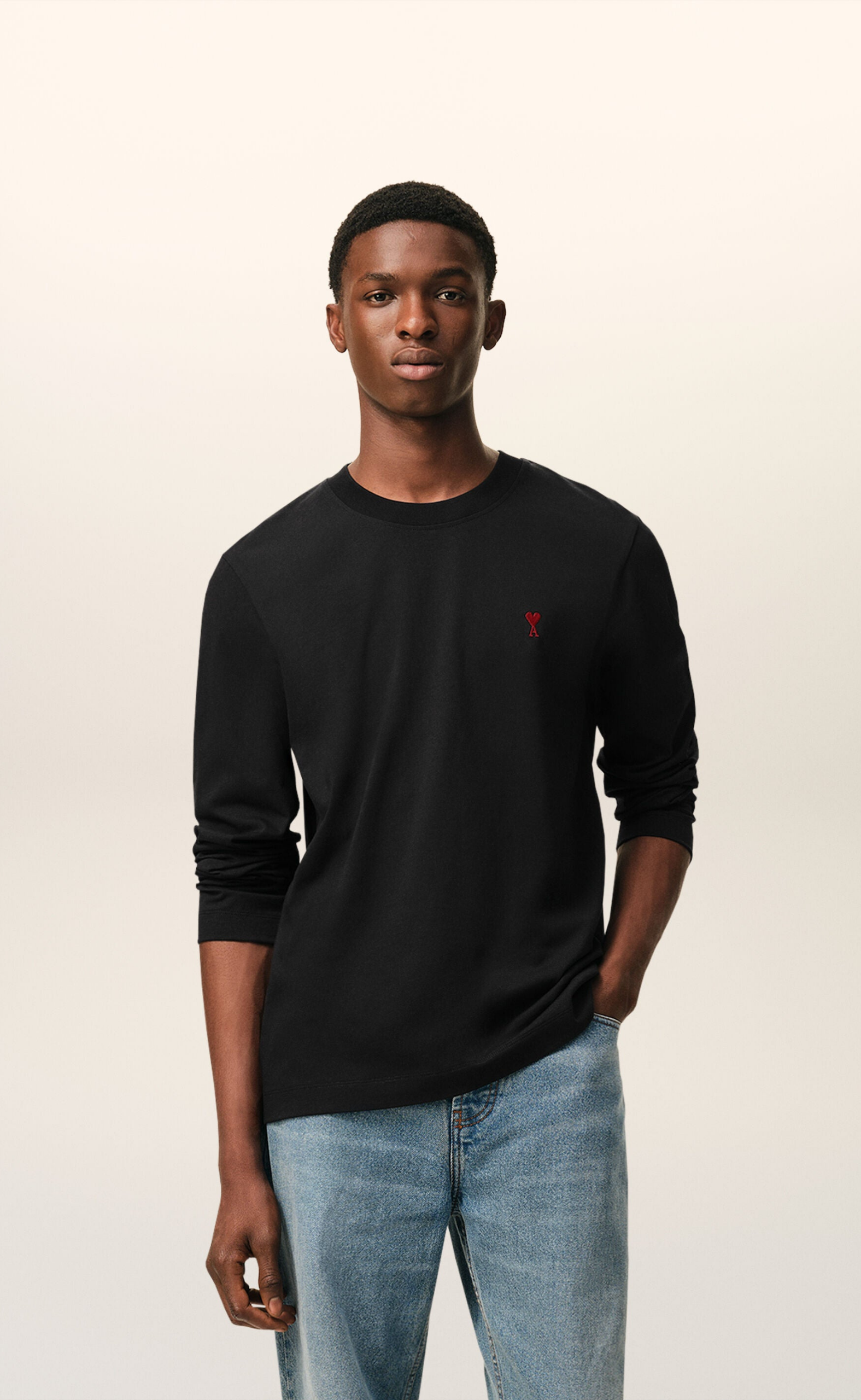 RED AMI DE COEUR BLACK LONGSLEEVE