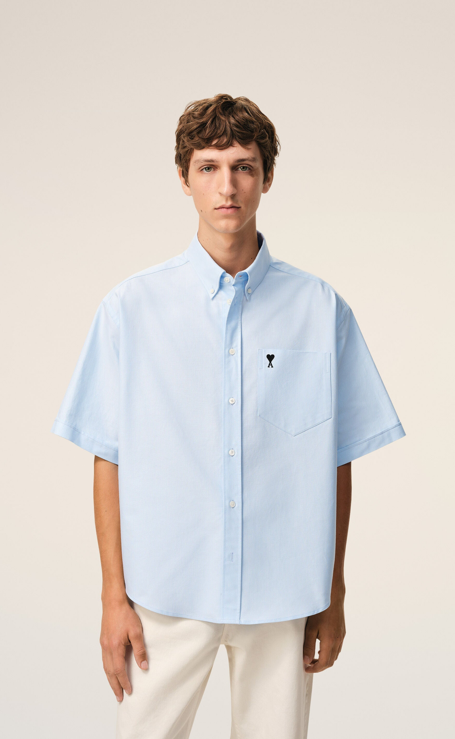 BOXY EMBROIDERED AMI DE COEUR SHORT SLEEVE LIGHT BLUE SHIRT