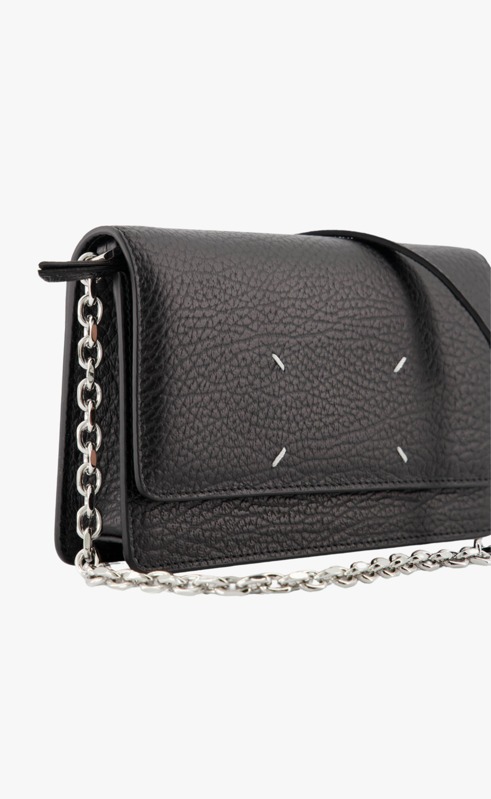 BLACK WALLET ON CHAIN MEDIUM