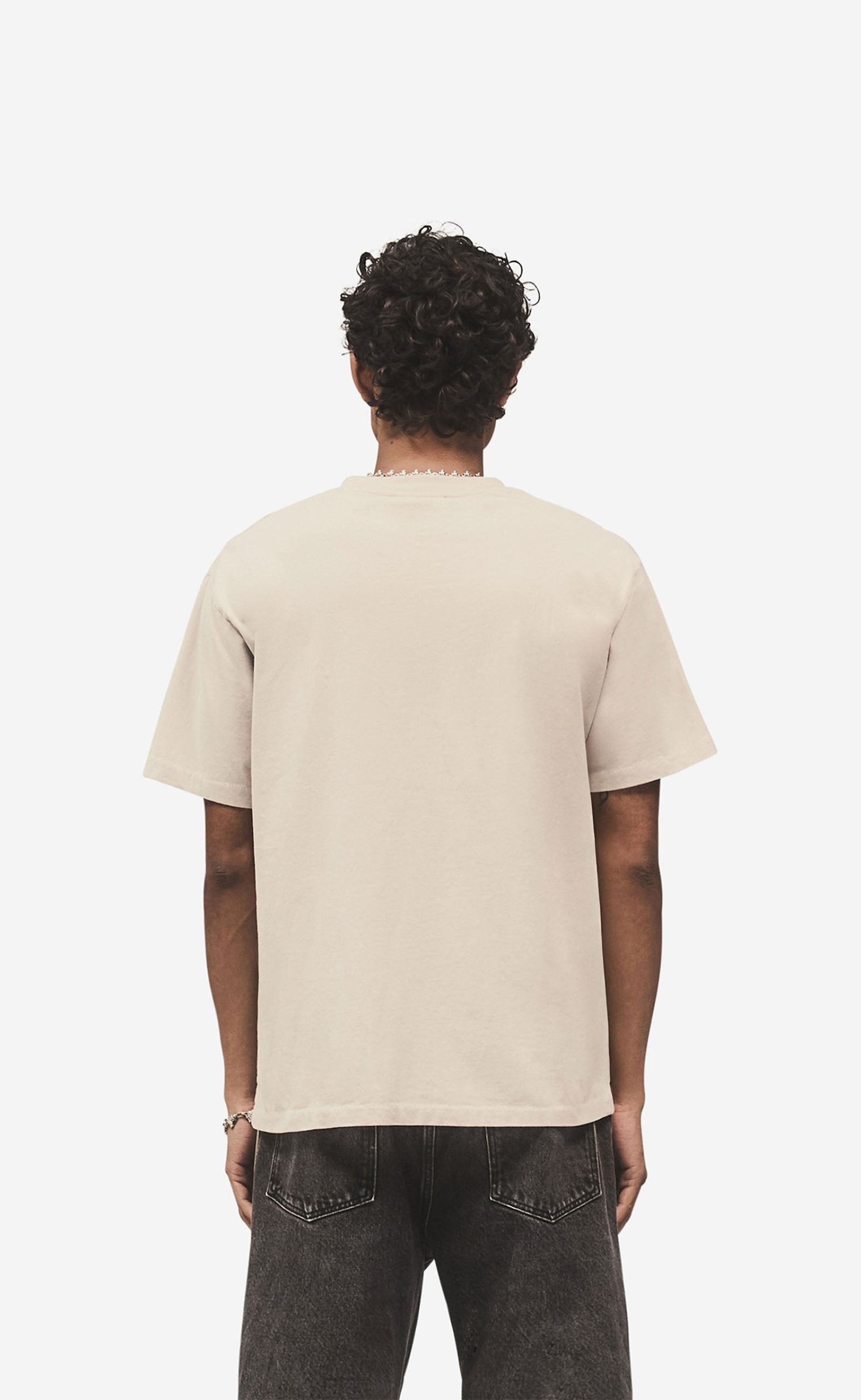 METAL INITIAL R CONCRETE T-SHIRT