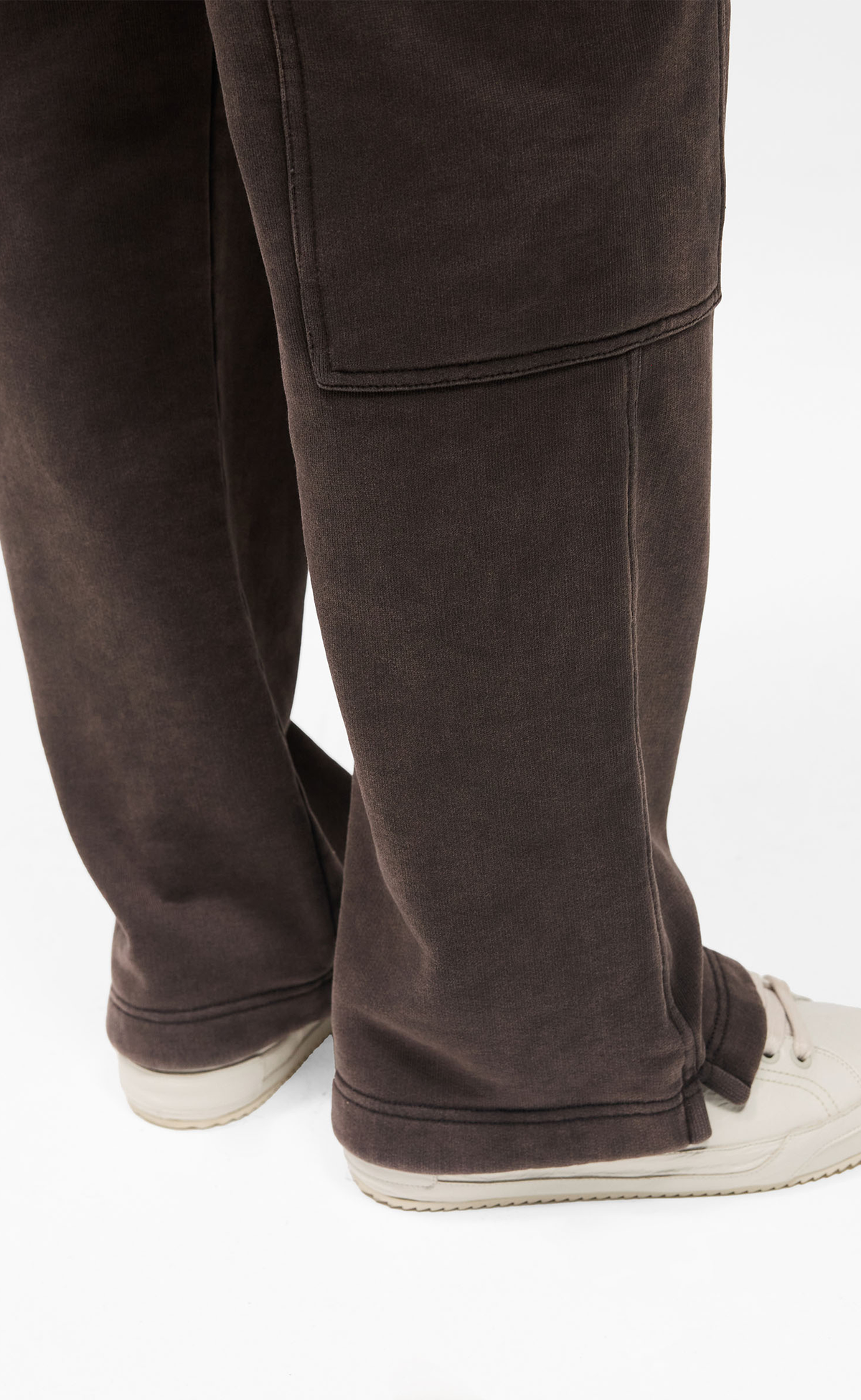 INITIAL CARGO COOFFE SWEATPANTS