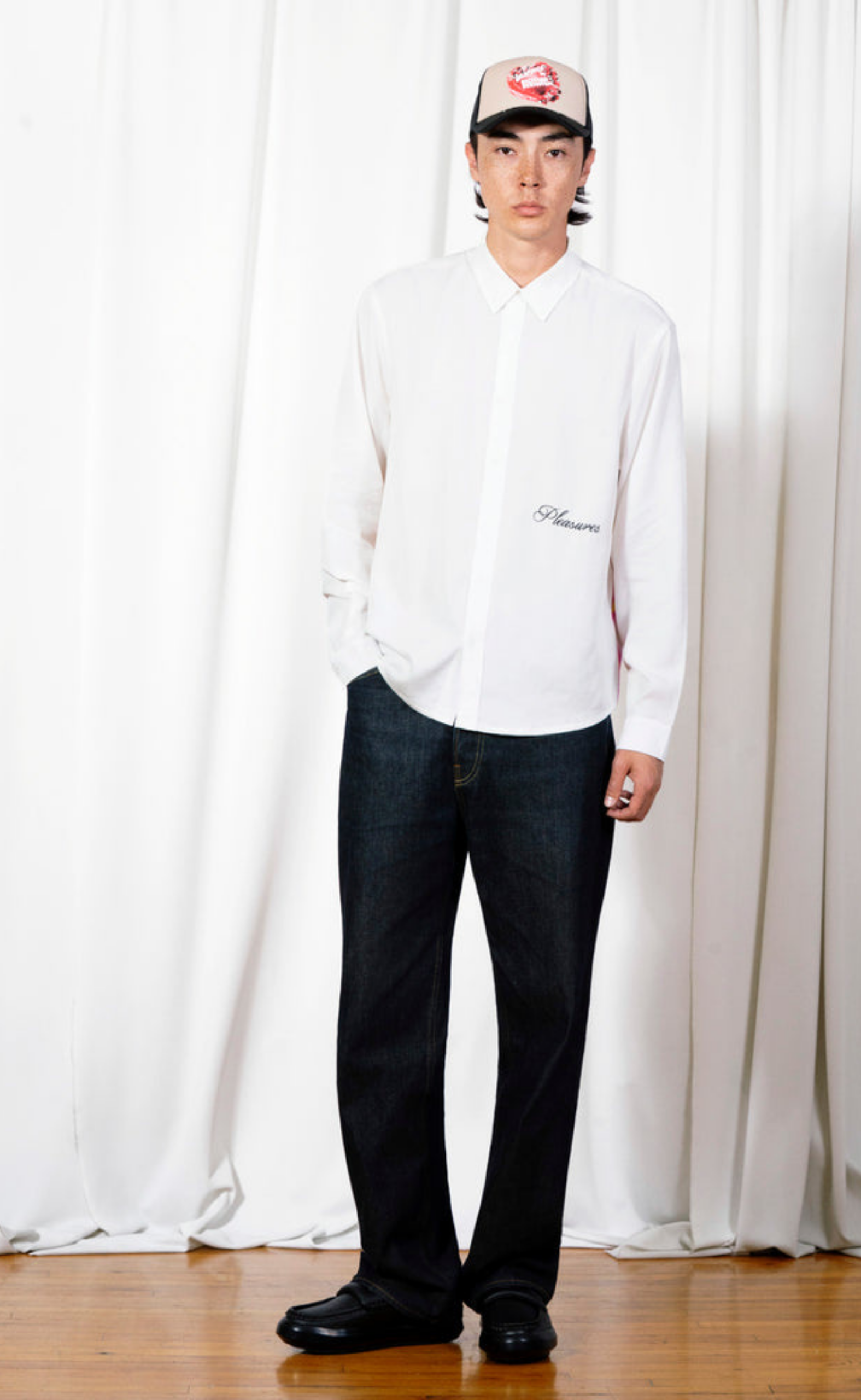 PILULE BUTTON UP WHITE SHIRT