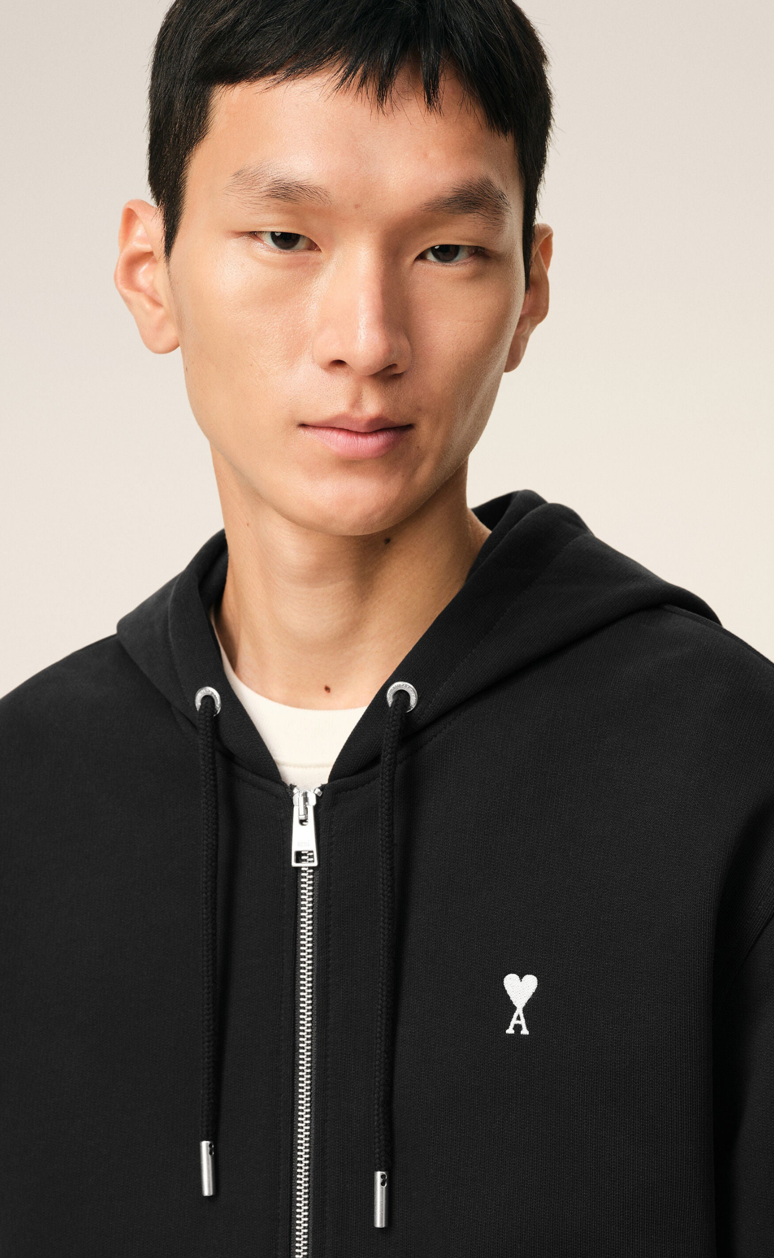CONTRASTED AMI DE COEUR BLACK ZIP HOODIE