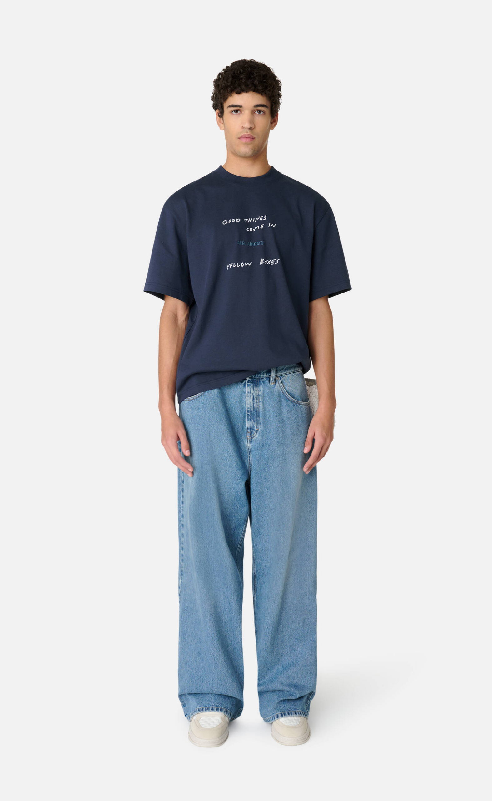 EMBROIDERED RELAXED LIGHT BLUE JEANS