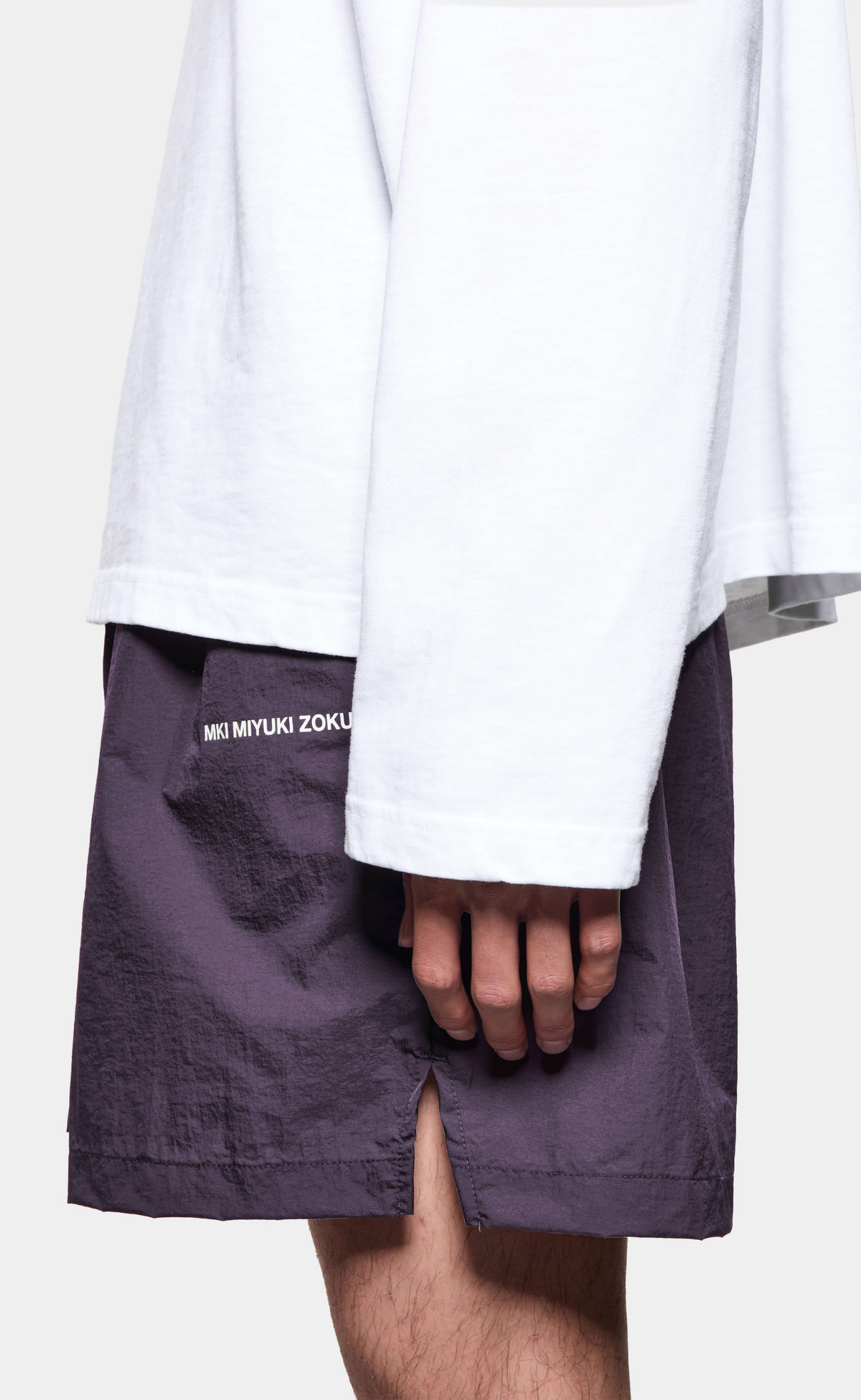 HYPERLIGHT WIND RAISIN SHORTS
