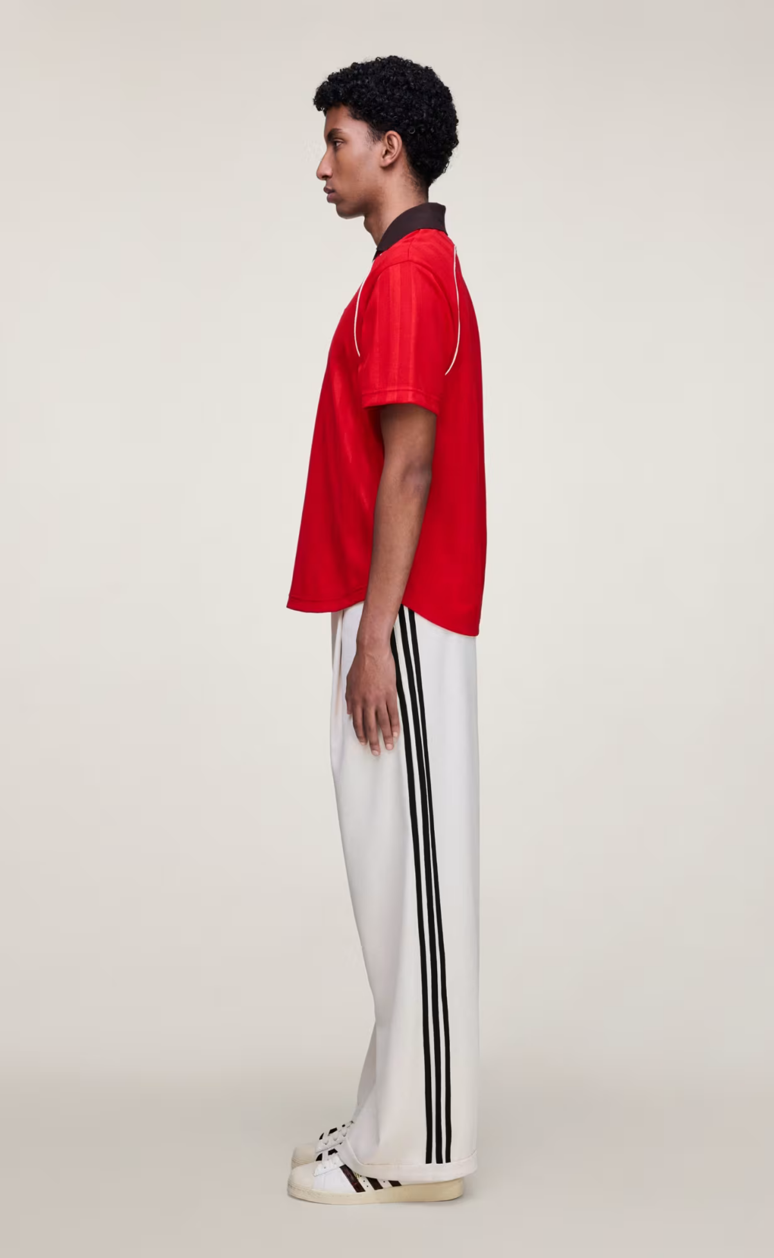 WB FOOTBALL BATTER SCARLET T-SHIRT