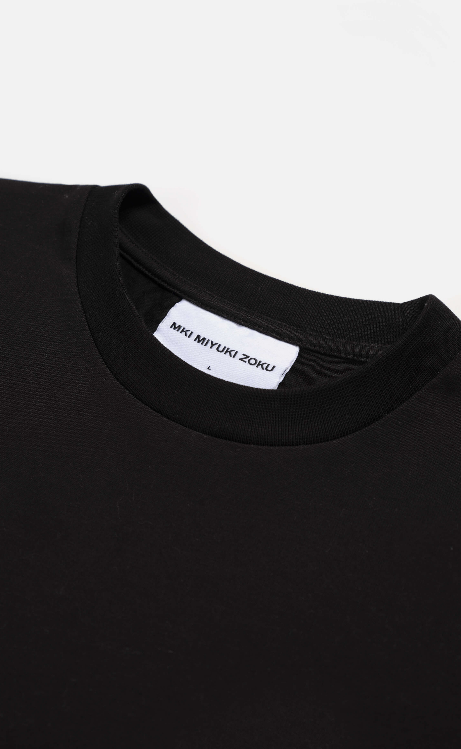 ARCH BLACK T-SHIRT