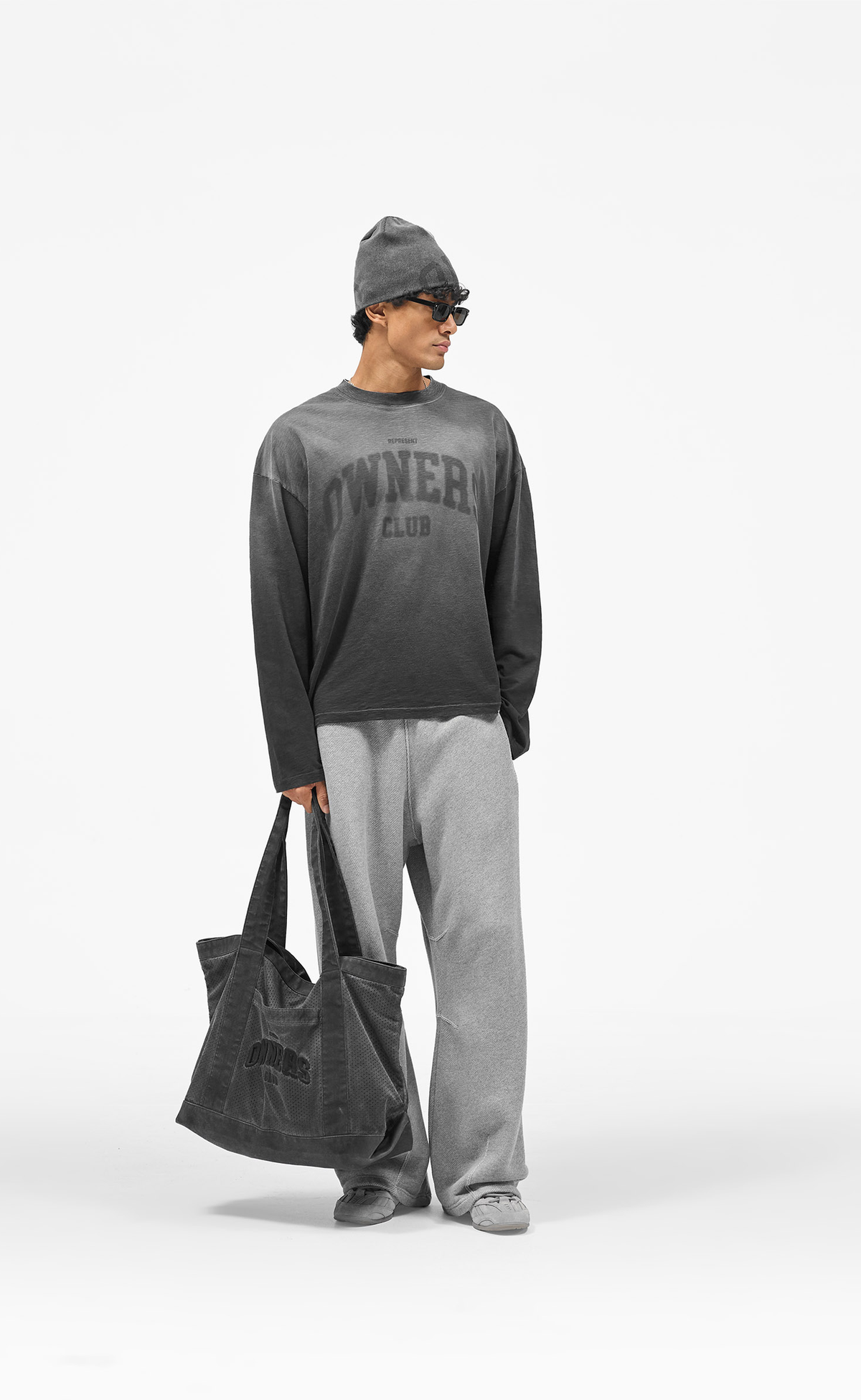 OWNERS VINTAGE BLACK LONGSLEEVE