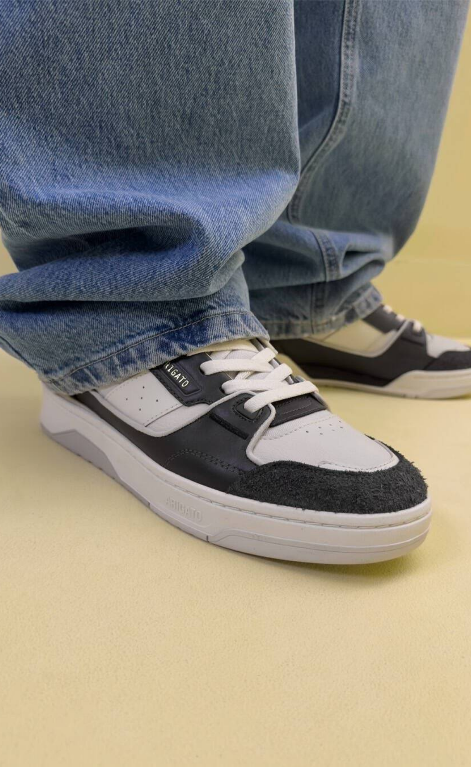 CLAY BEIGE BLACK SNEAKER