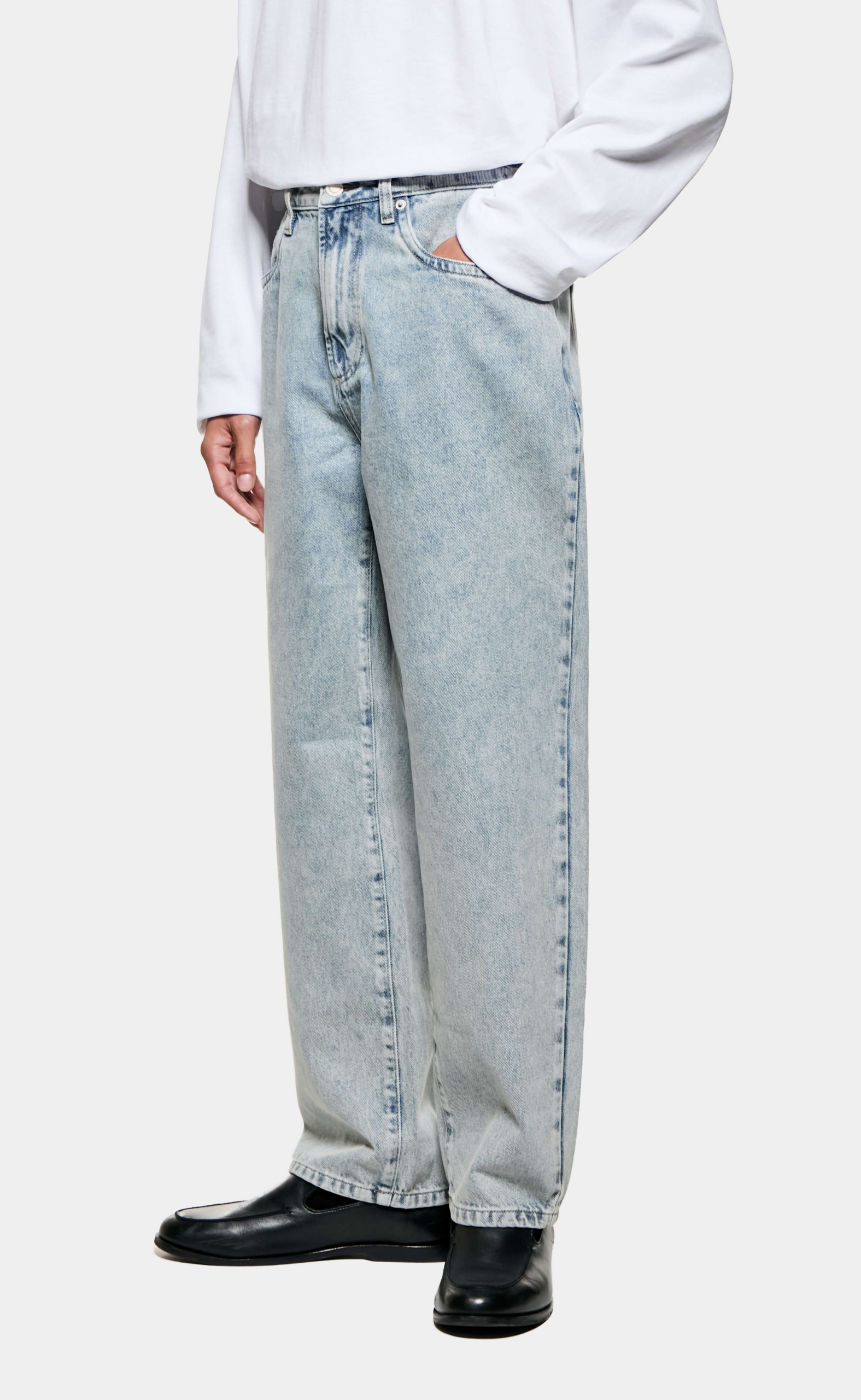 DENIM CLASSIC BLEACH WASH JEANS
