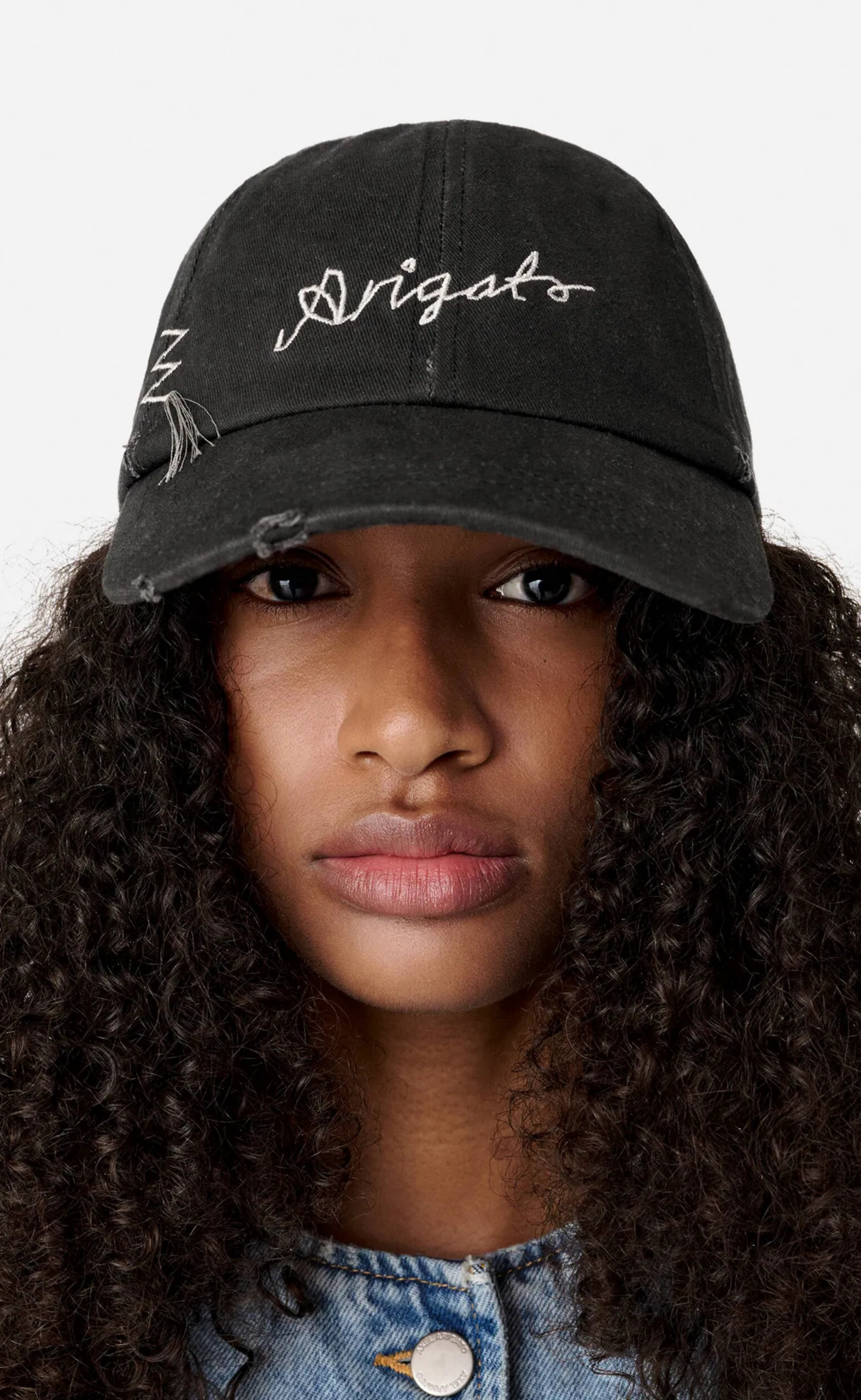 SEAM DISTRESSED BLACK CAP