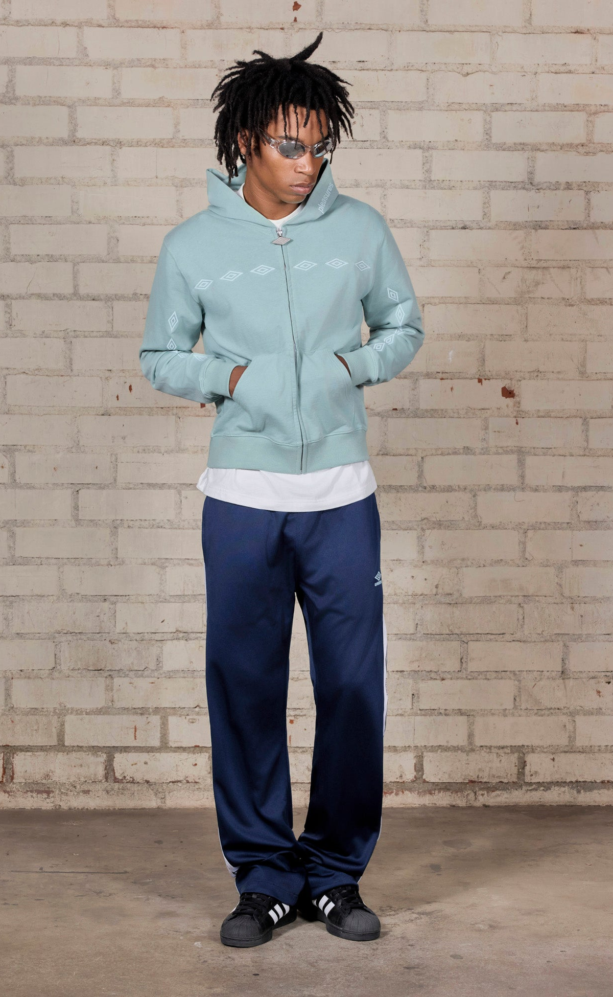 DIAMONDS FITTED ZIP SAGE HOODIE