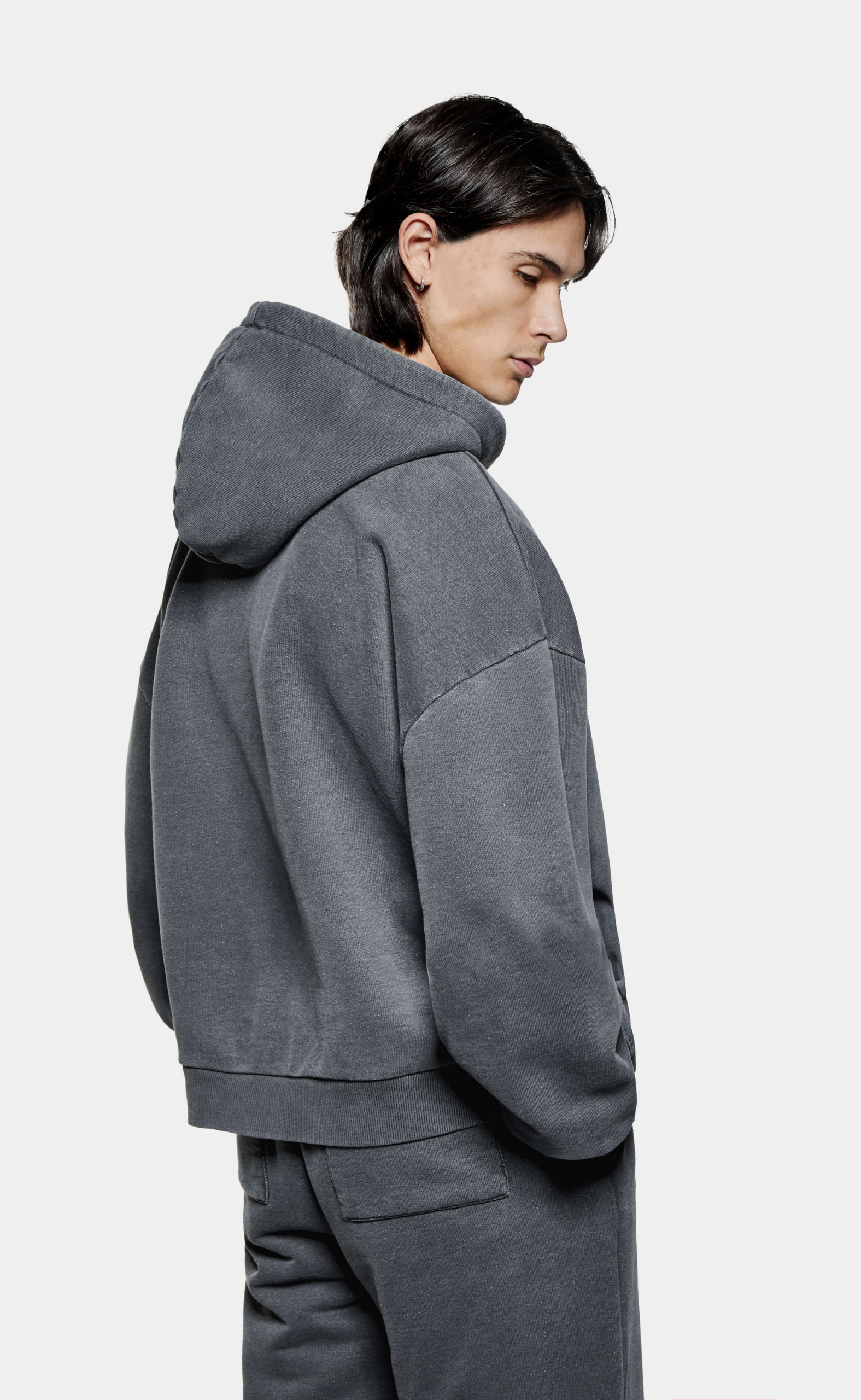 UNIFORM ZIP PIGMENT BLACK HOODIE