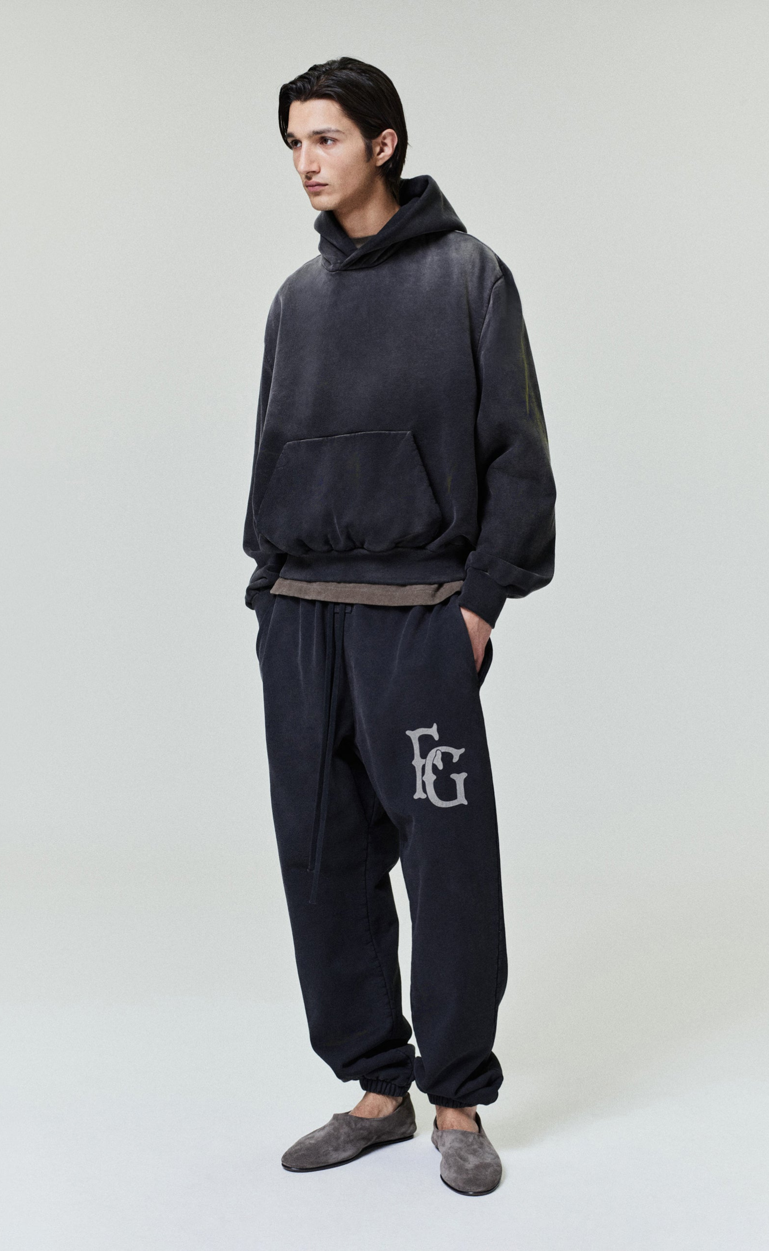 FG CLASSIC BLACK SWEATPANTS