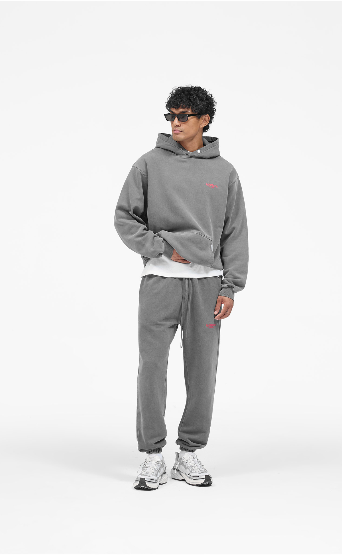 REPRESENT OWNERS CLUB WASHED BLACK SWEATPANTS