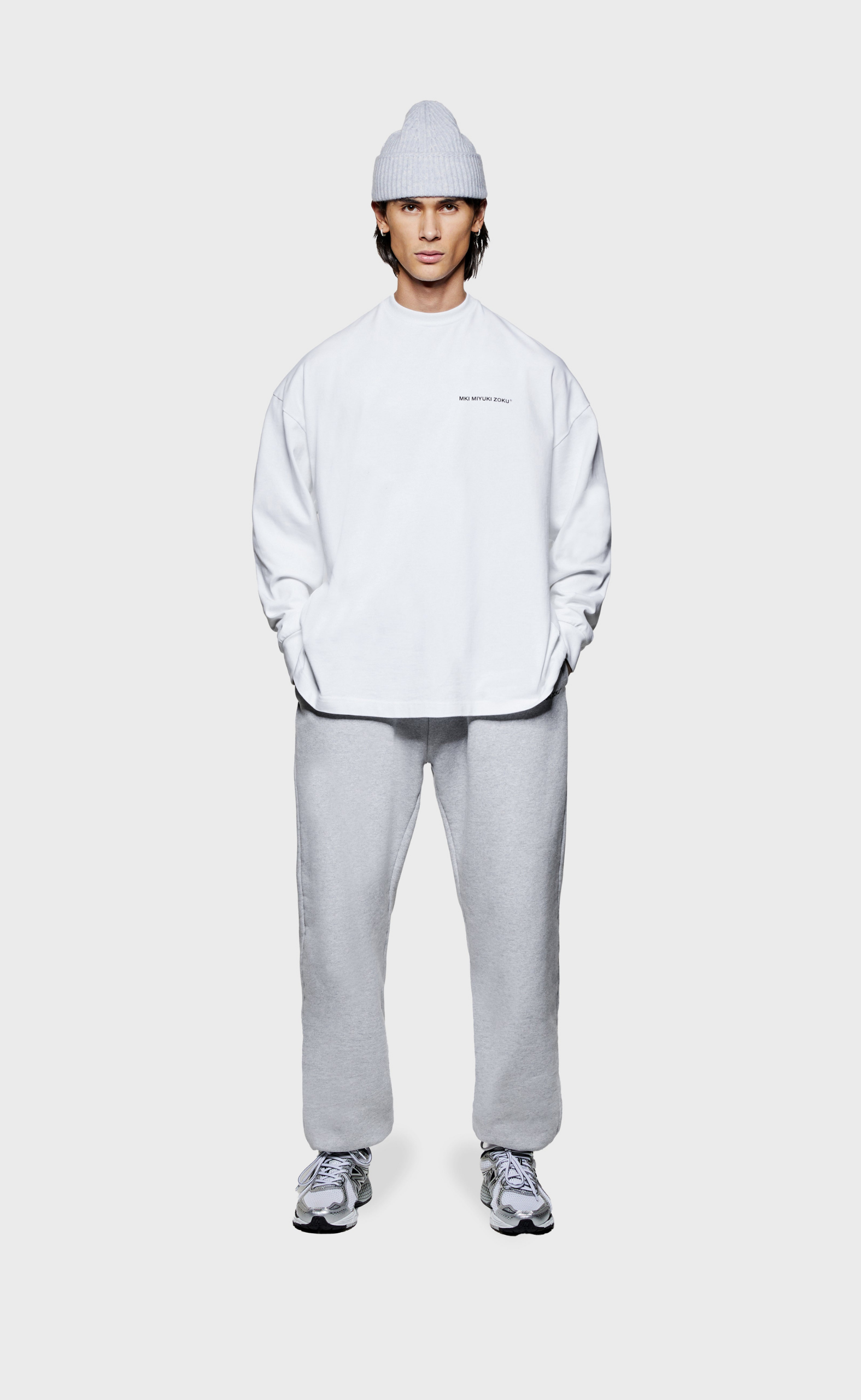 UNIFORM WHITE LONGSLEEVE