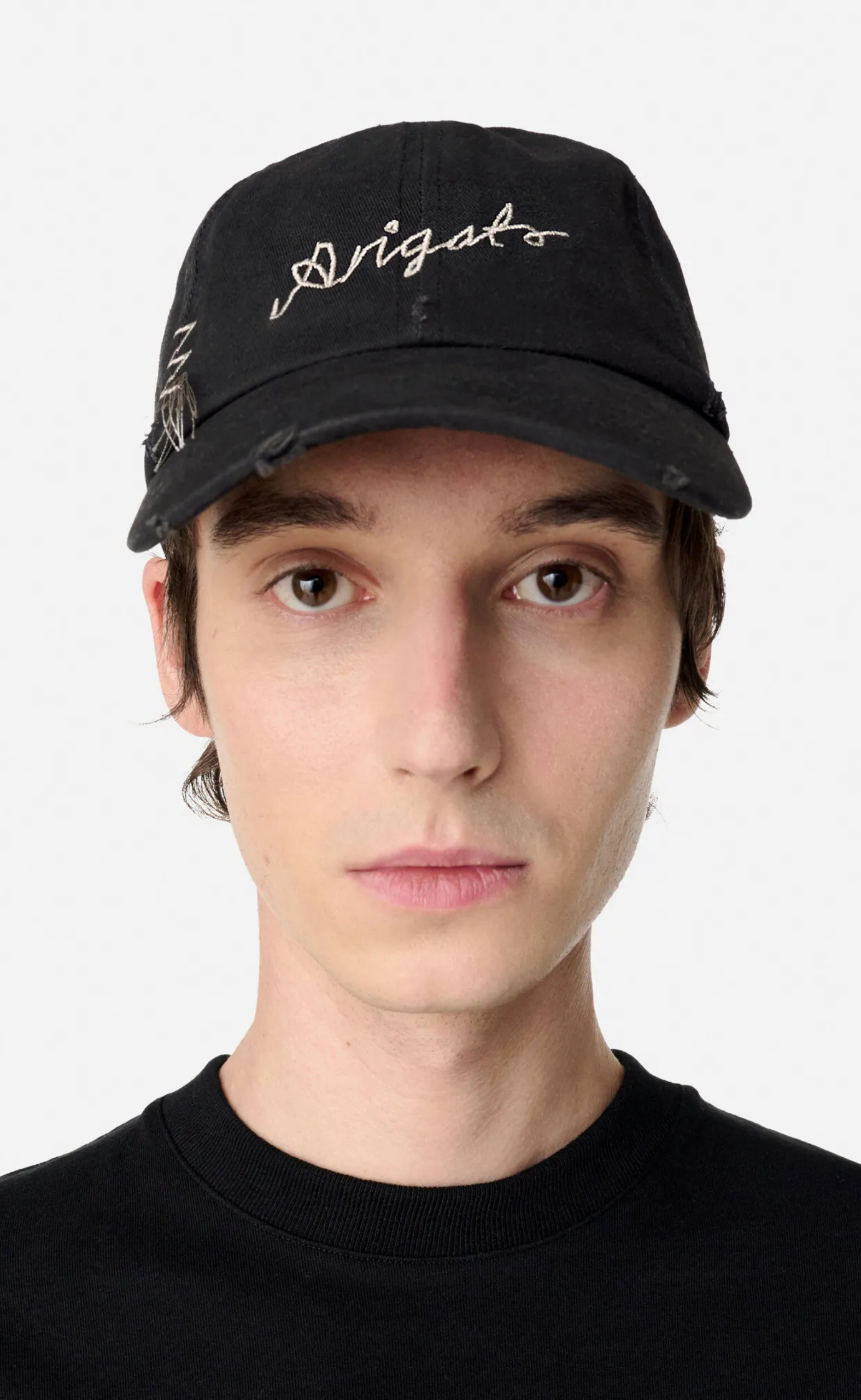 SEAM DISTRESSED BLACK CAP