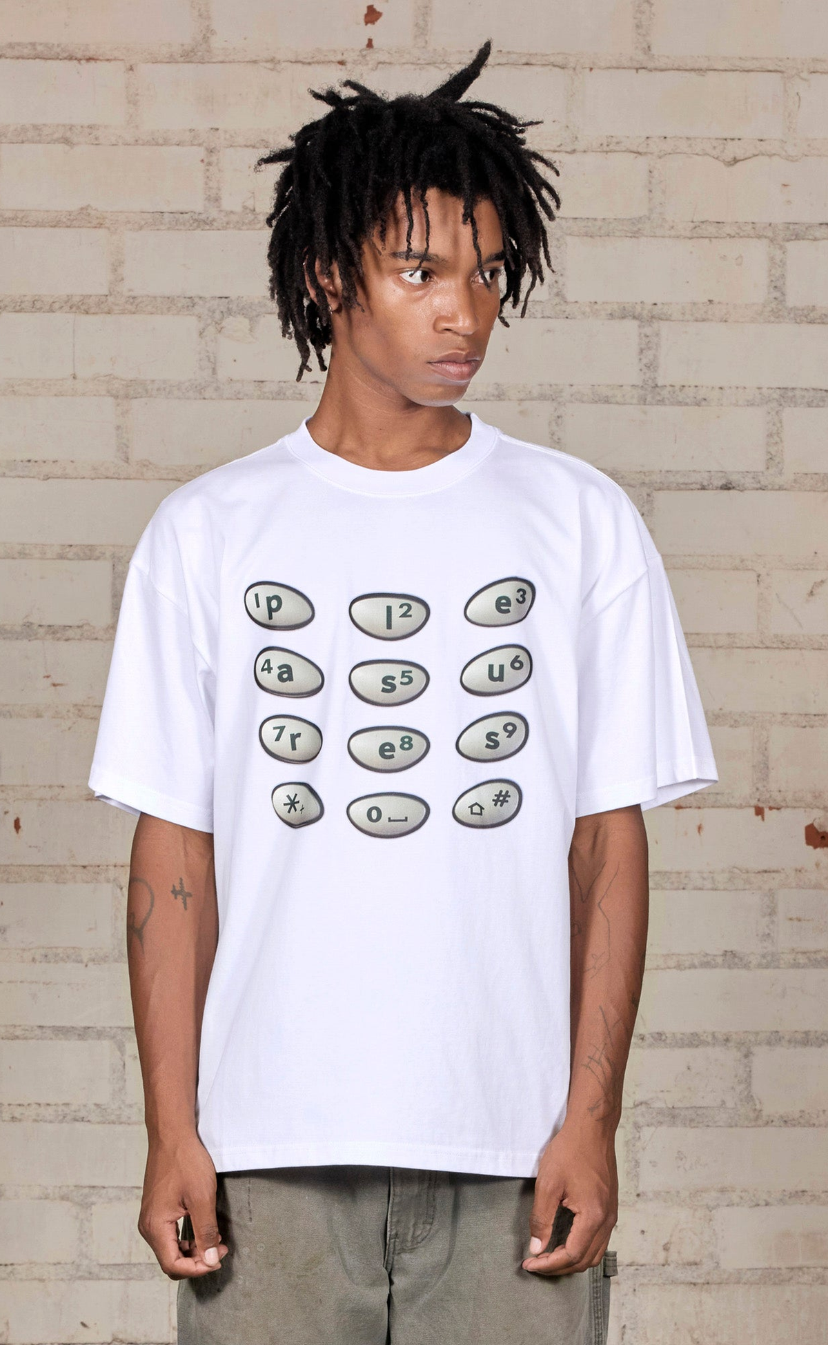 BUTTONS WHITE T-SHIRT