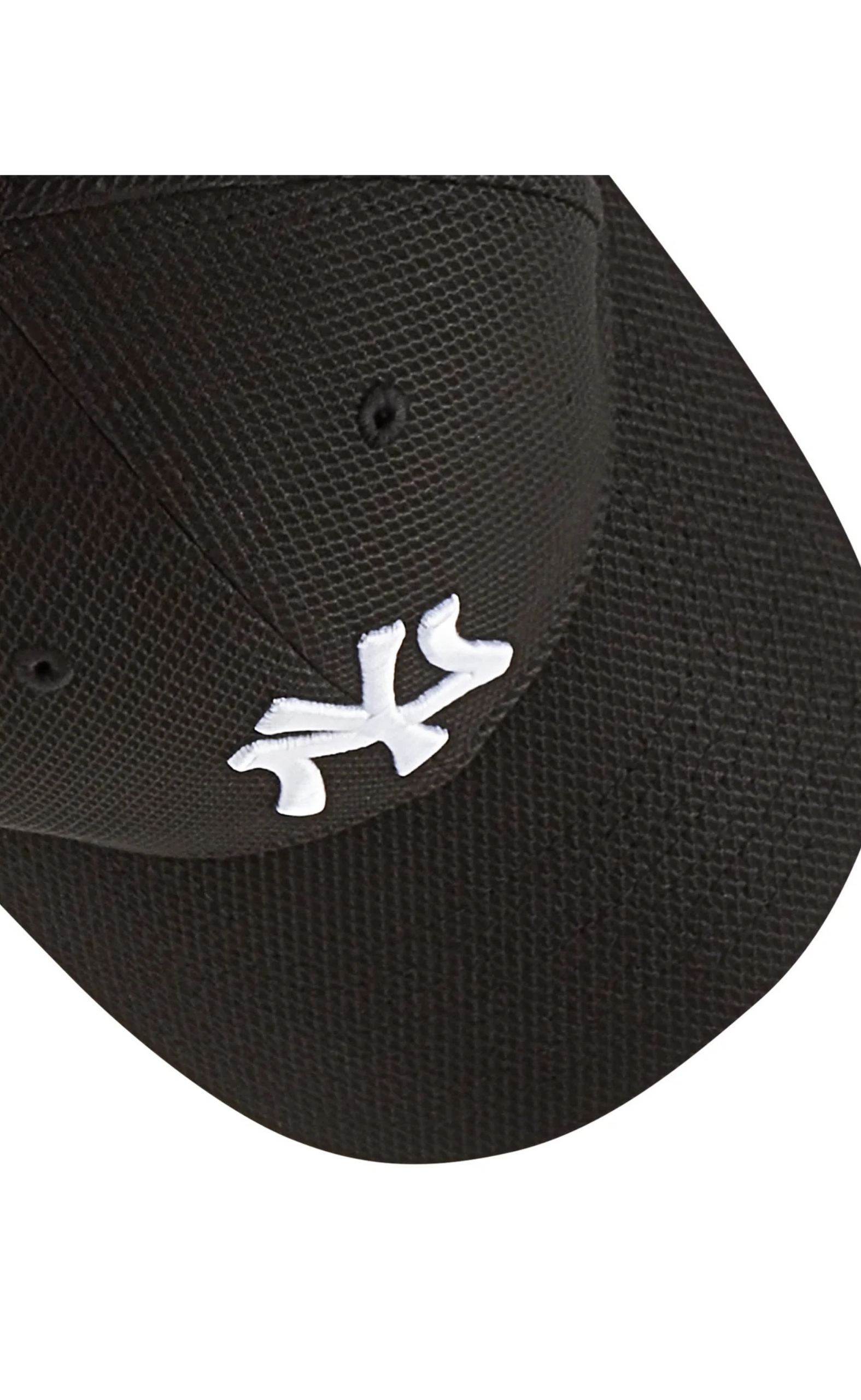 DIAMOND ERA ESSENTIAL 9FORTY BLACK WHITE HAT