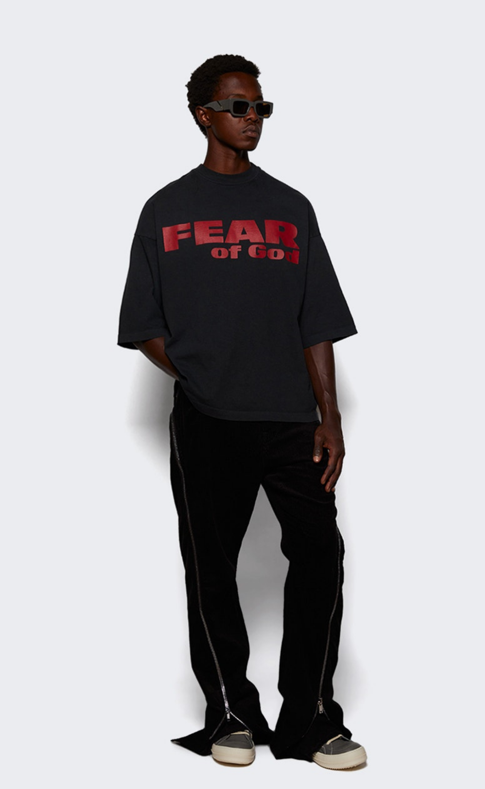 RELAXED FEAR IS GONE BLACK T-SHIRT