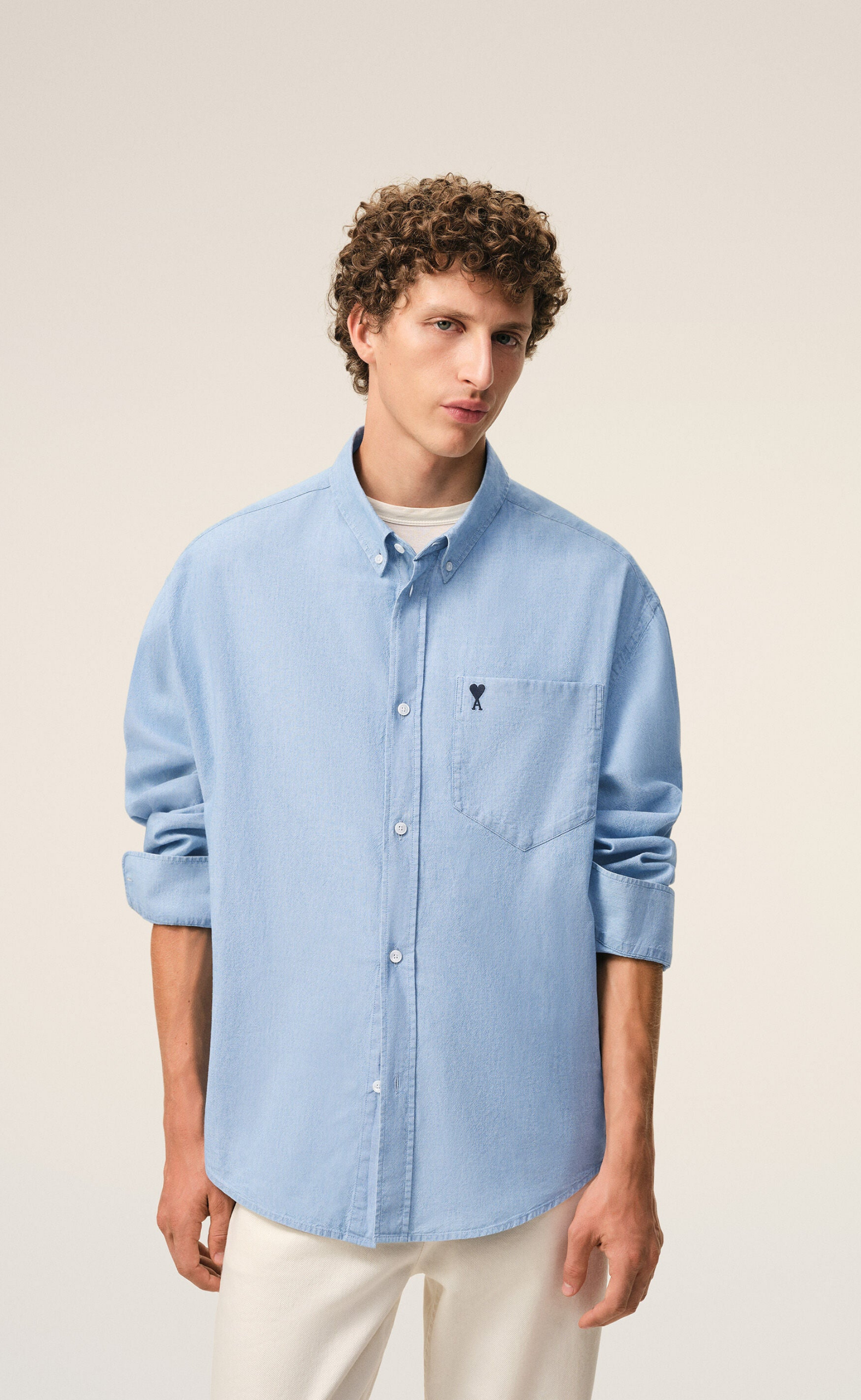 BOXY EMBROIDERED AMI DE COEUR LIGHT BLUE SHIRT
