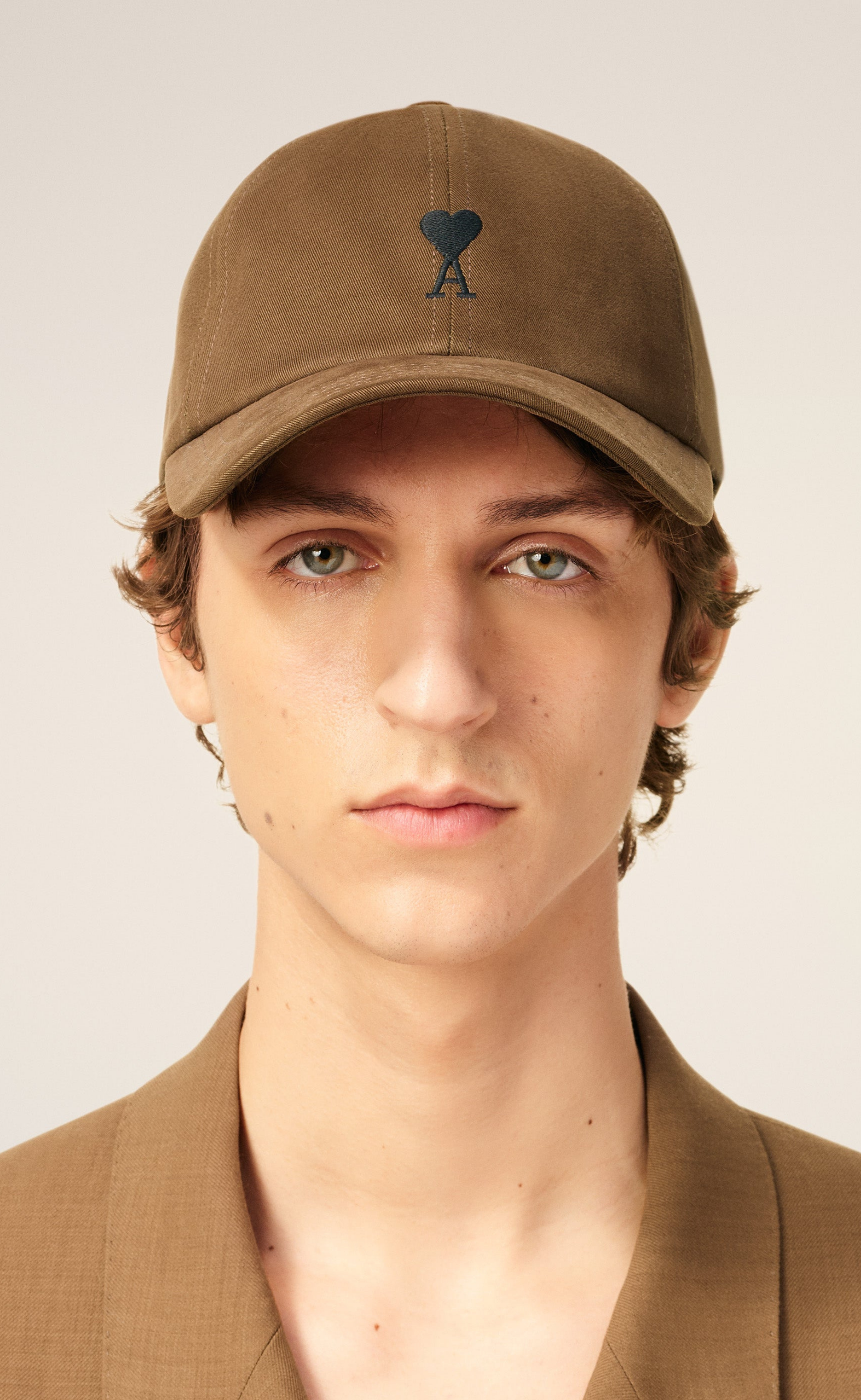 AMI DE COEUR EMBROIDERY HAZELNUT HAT