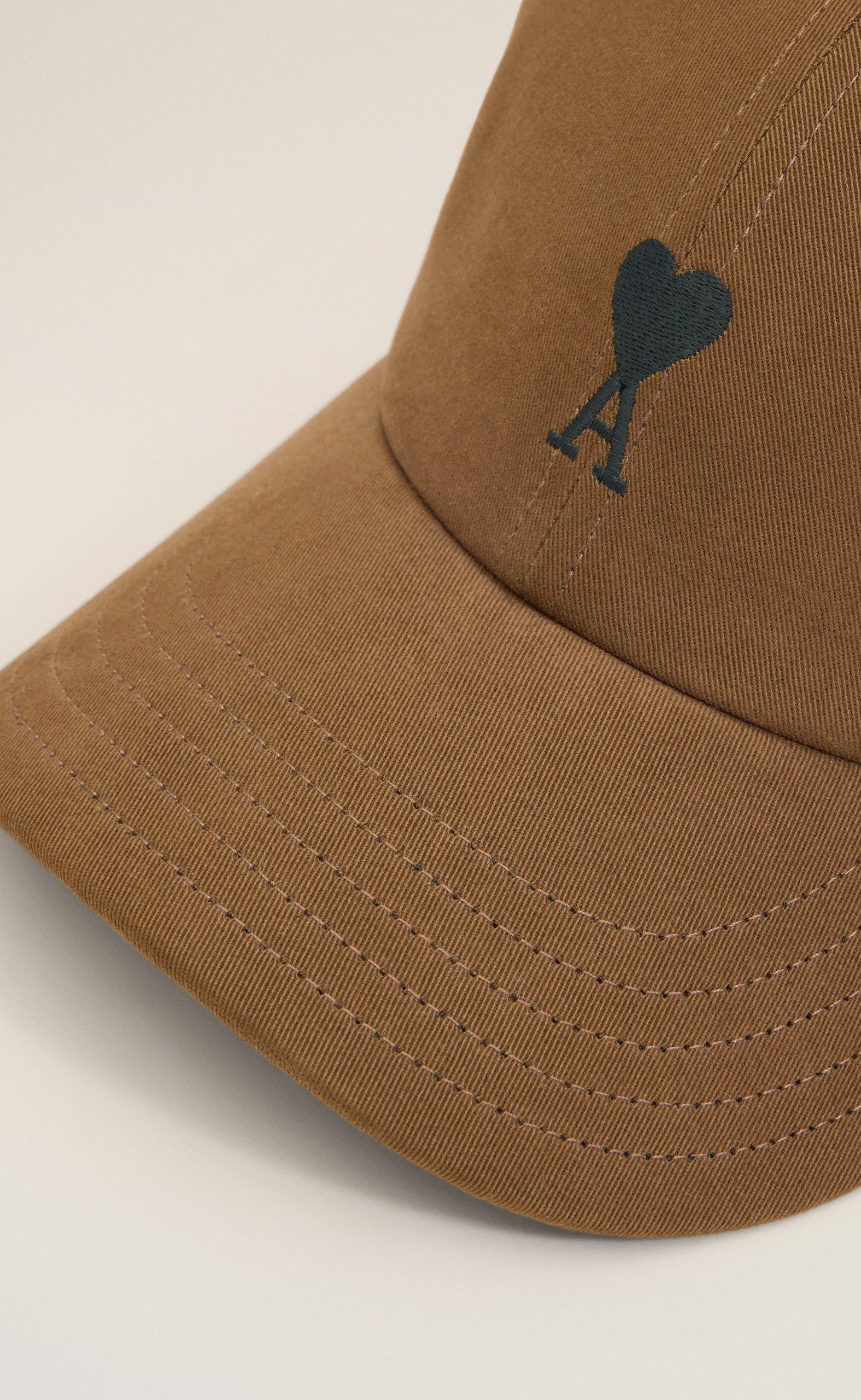 AMI DE COEUR EMBROIDERY HAZELNUT HAT