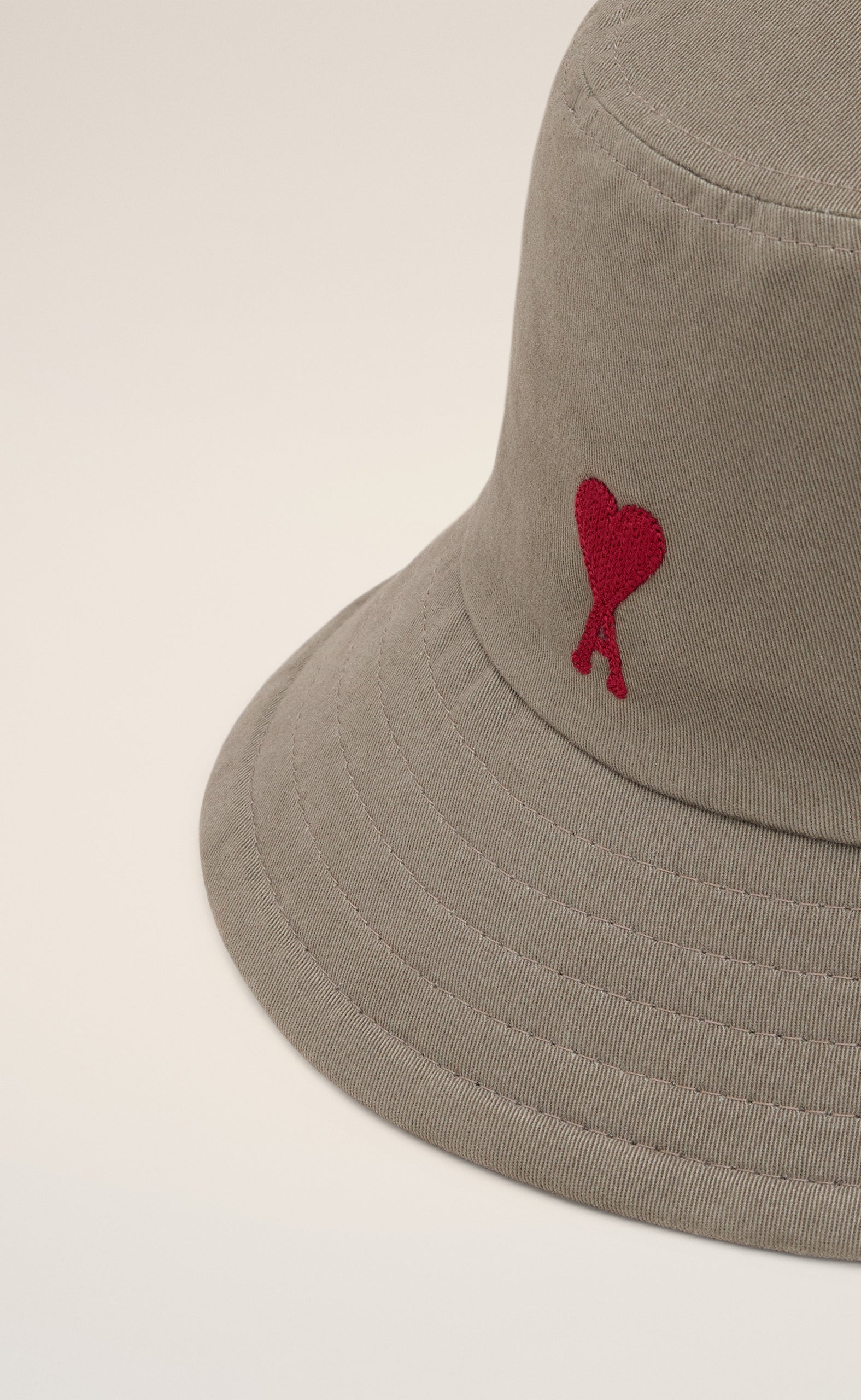 AMI DE COEUR RED EMBROIDERY BUCKET SMOKE GREY HAT