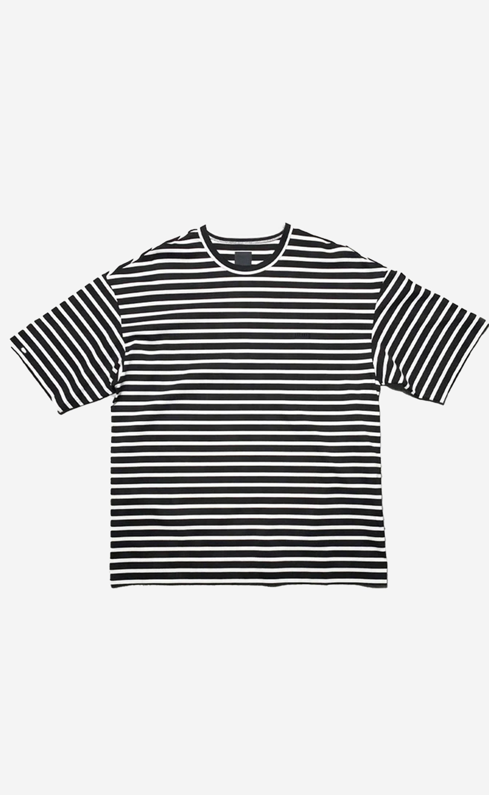 BLACK EMBROIDERY SEMI-OVER FIT STRIPE T-SHIRTS