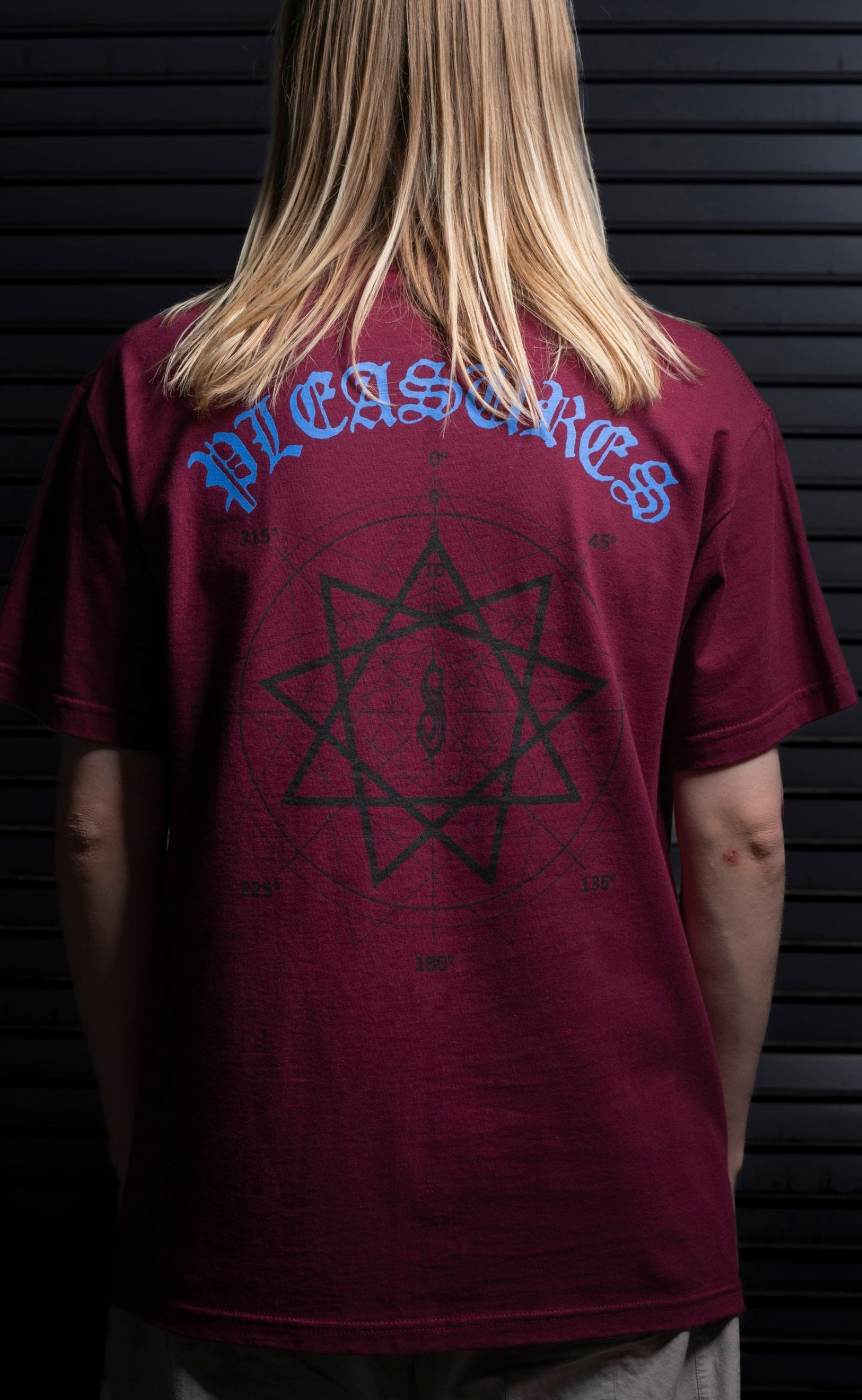 COMPASS BURGUNDY T-SHIRT