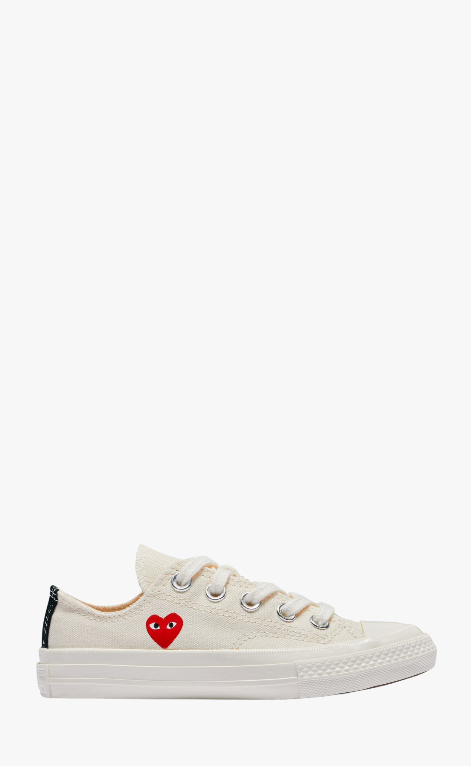 CONVERSE KIDS SMALL RED HEART LOW TOP BEIGE SNEAKER